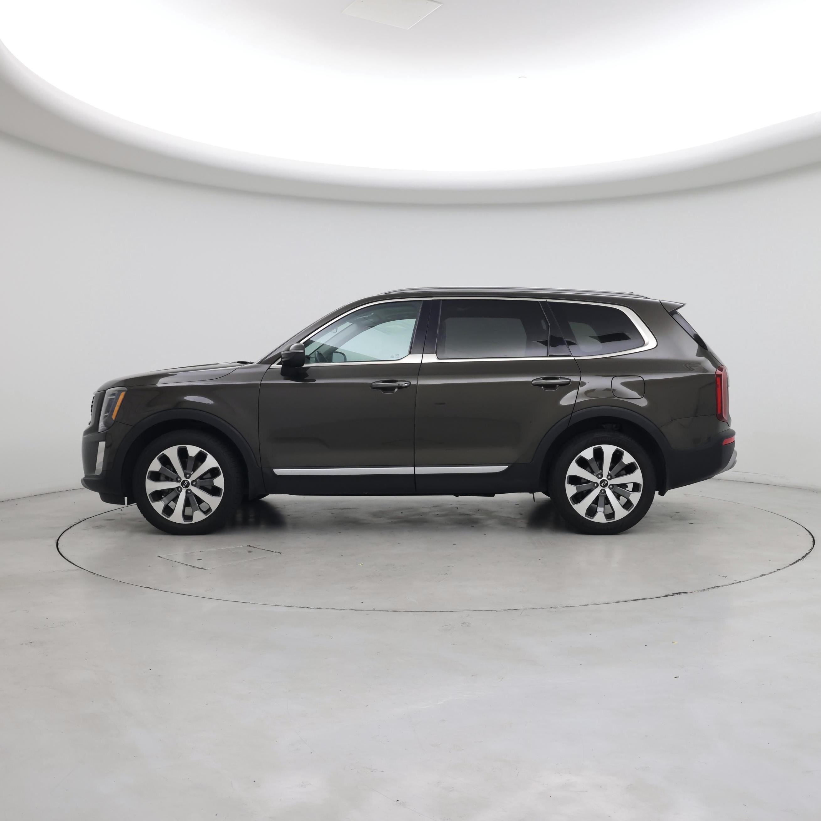 Thumbnail: 2021 Kia Telluride - 3