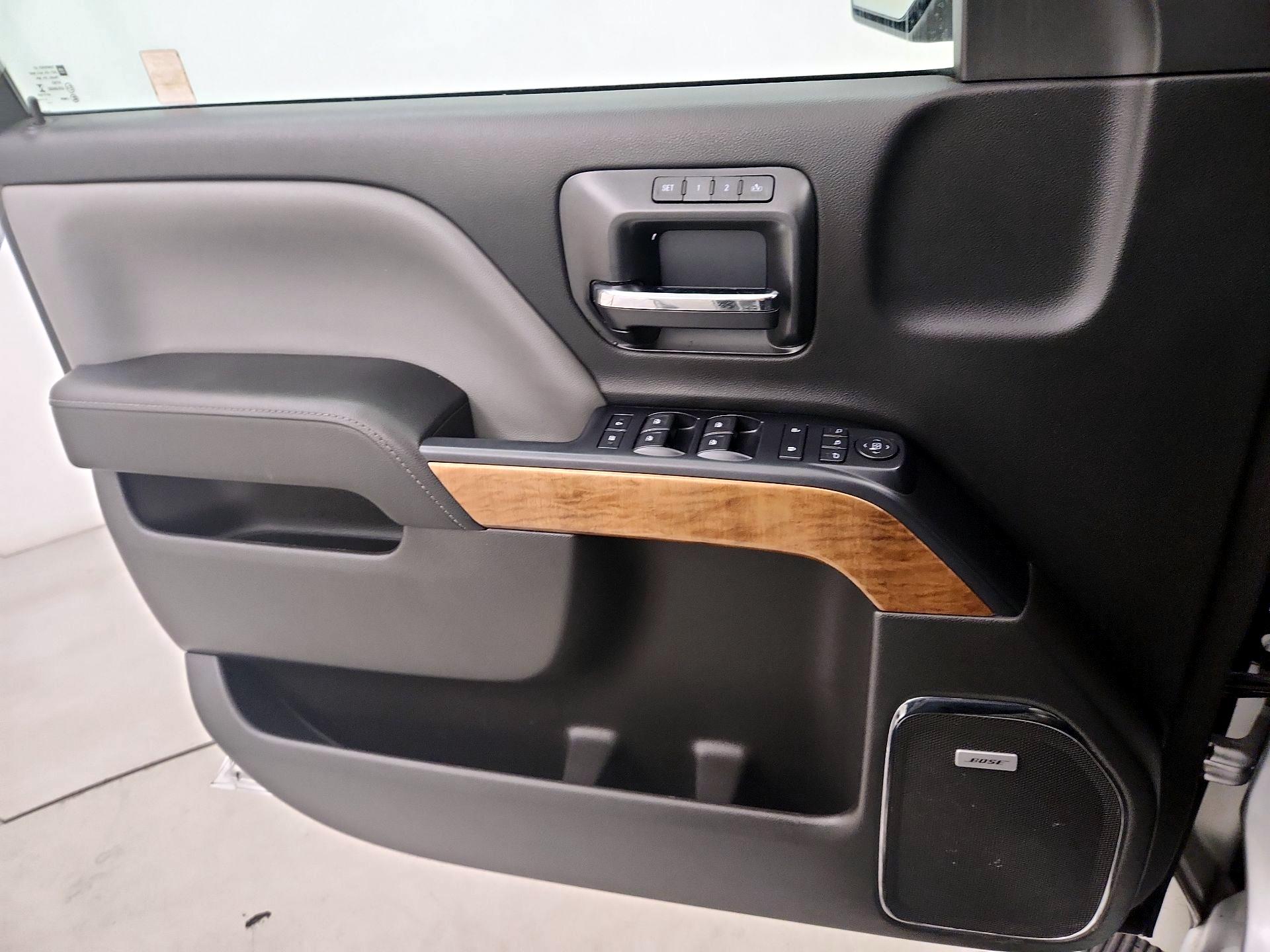 Thumbnail: 2015 Chevrolet Silverado 1500 - 12