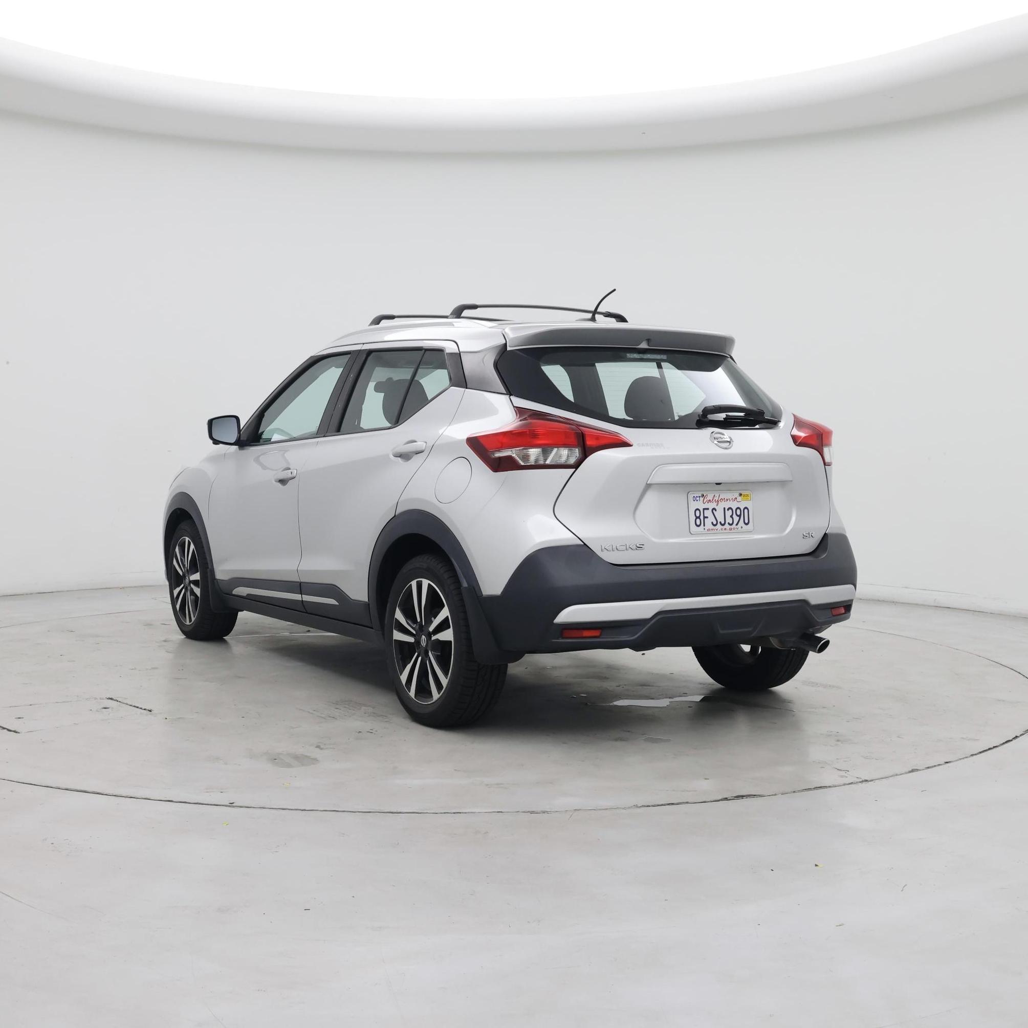 Thumbnail: 2018 Nissan Kicks - 2