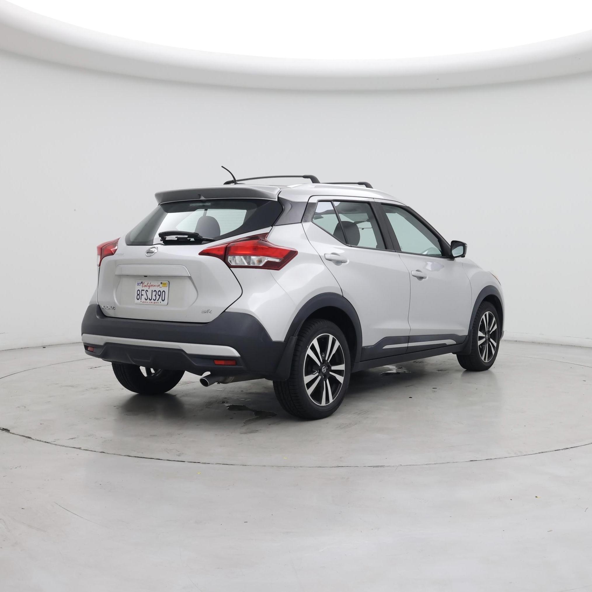 Thumbnail: 2018 Nissan Kicks - 8