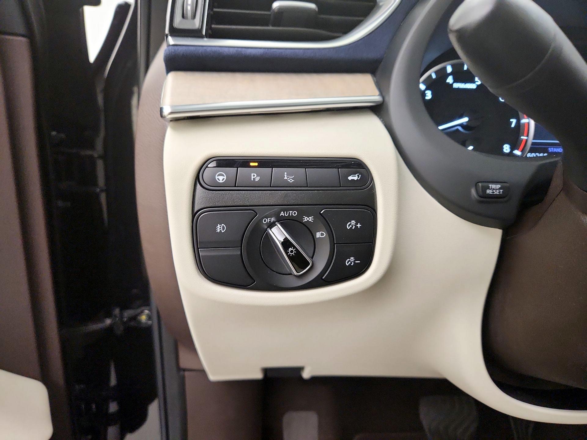 Thumbnail: 2019 INFINITI QX50 - 13