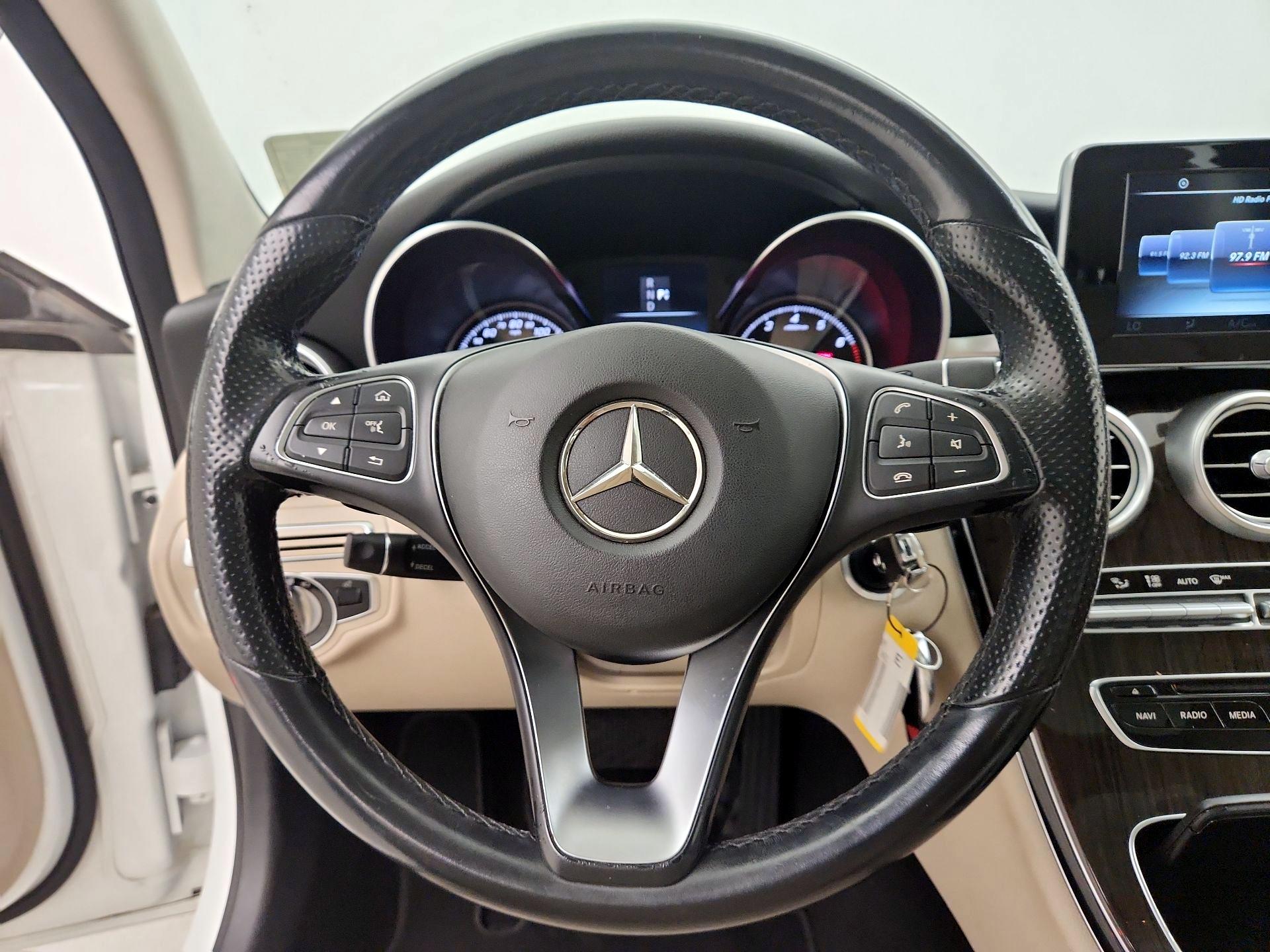 Thumbnail: 2016 Mercedes-Benz C-Class - 10
