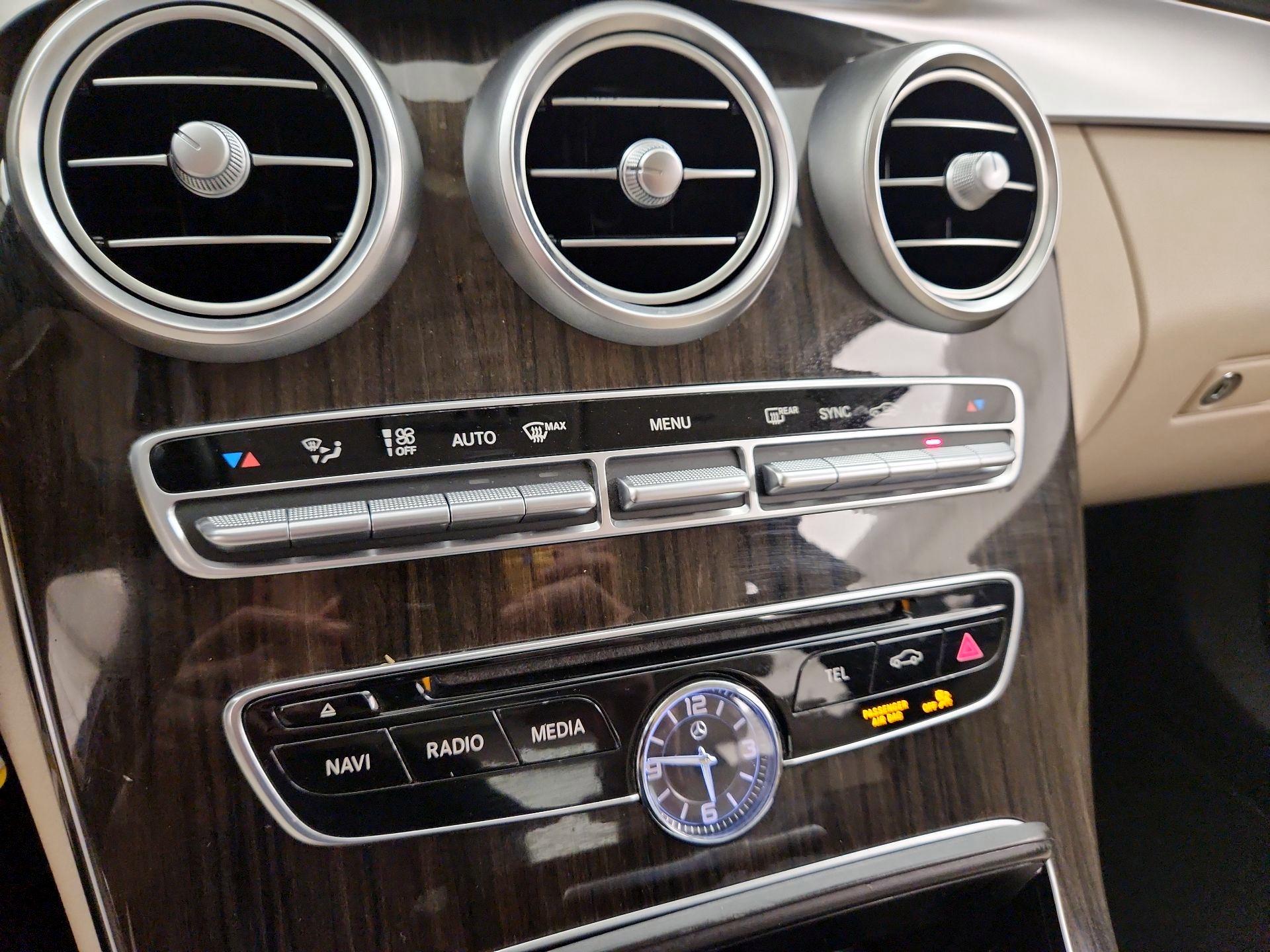 Thumbnail: 2016 Mercedes-Benz C-Class - 16