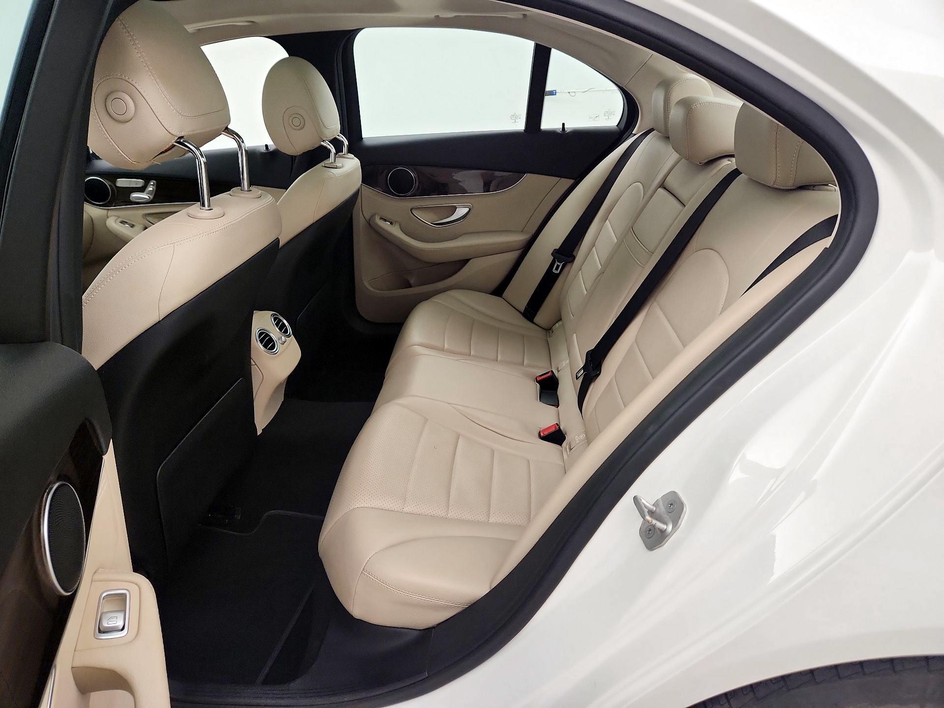 Thumbnail: 2016 Mercedes-Benz C-Class - 20
