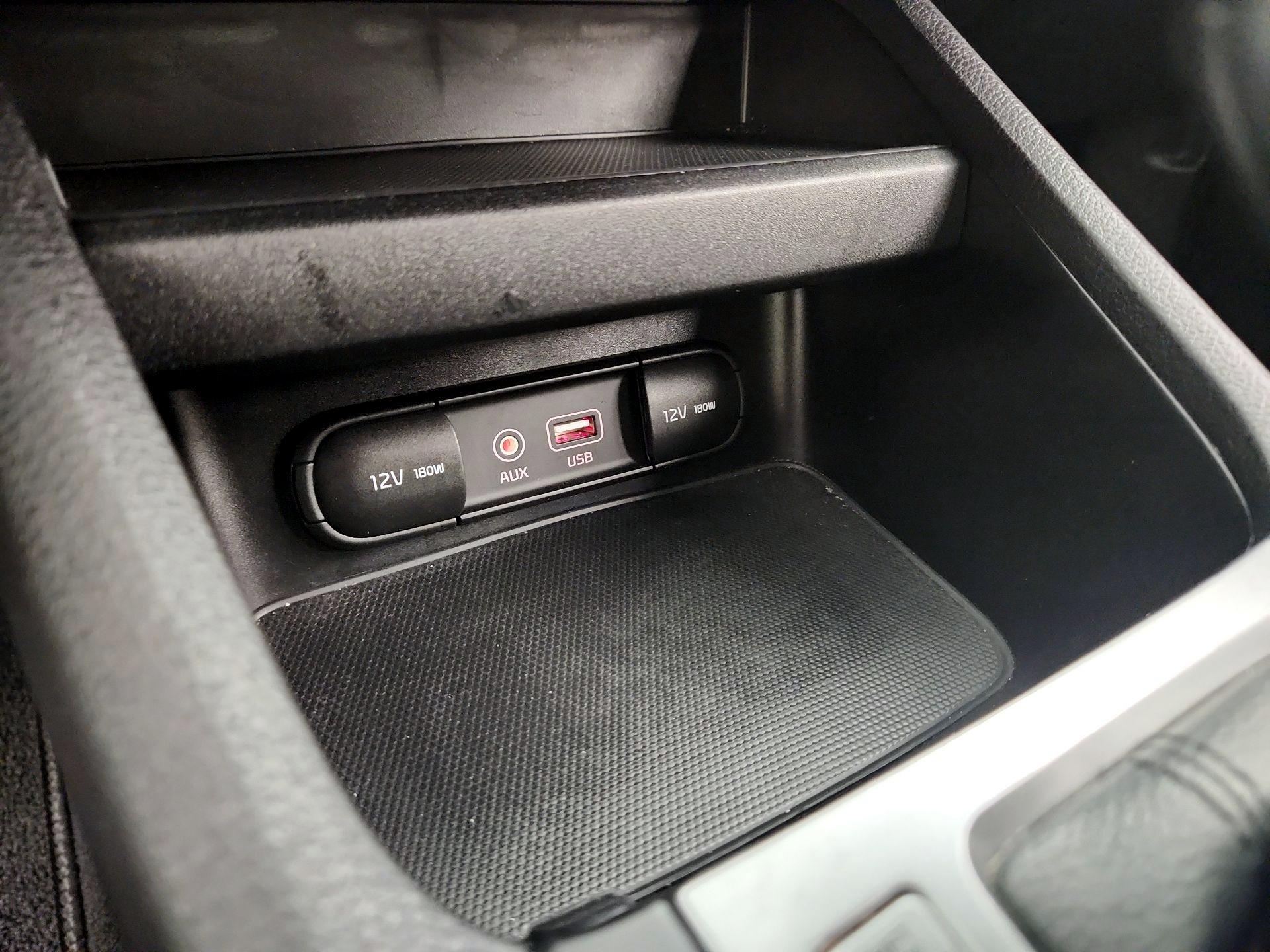 Thumbnail: 2019 Kia Forte - 18