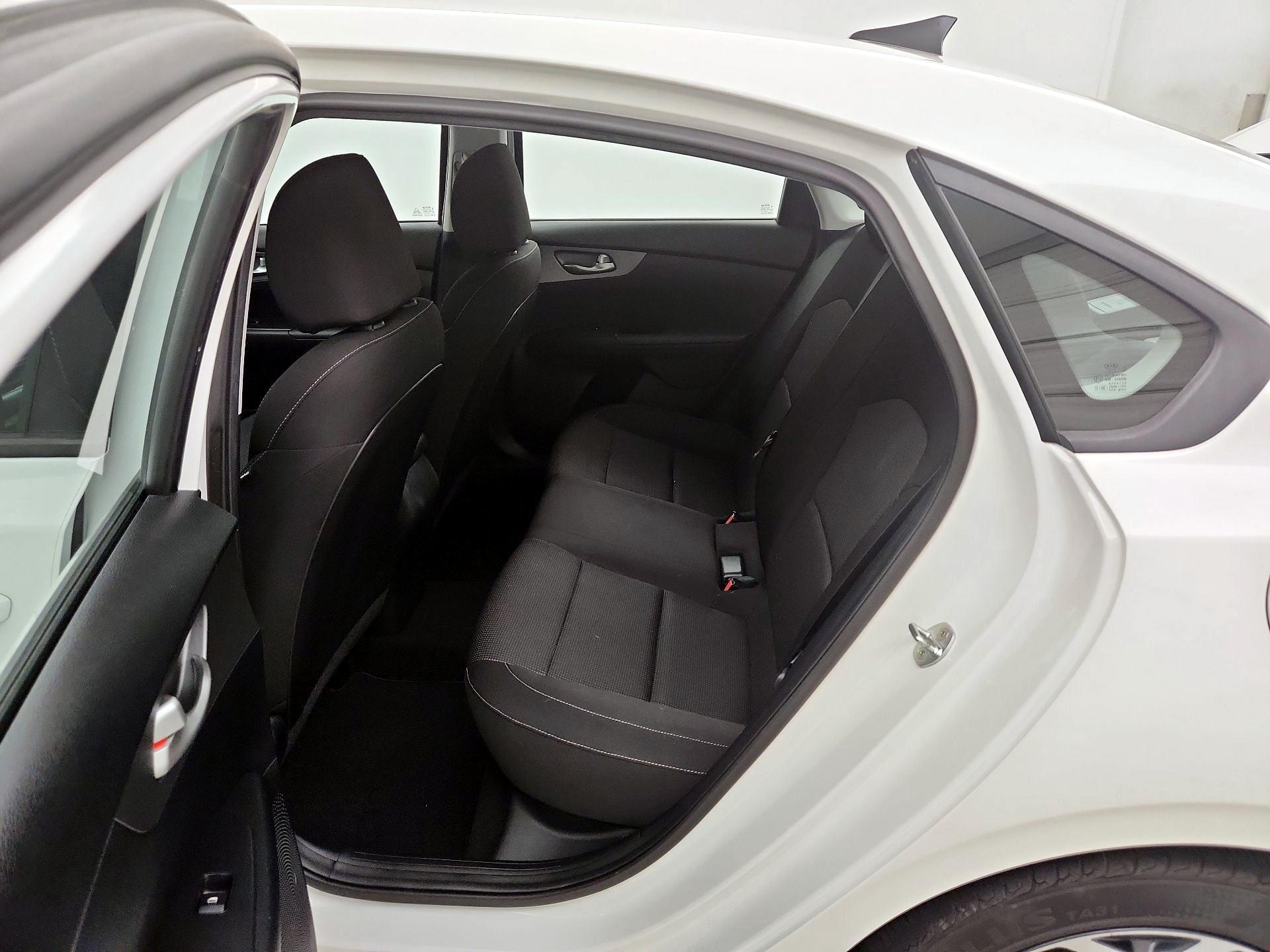 Thumbnail: 2019 Kia Forte - 19