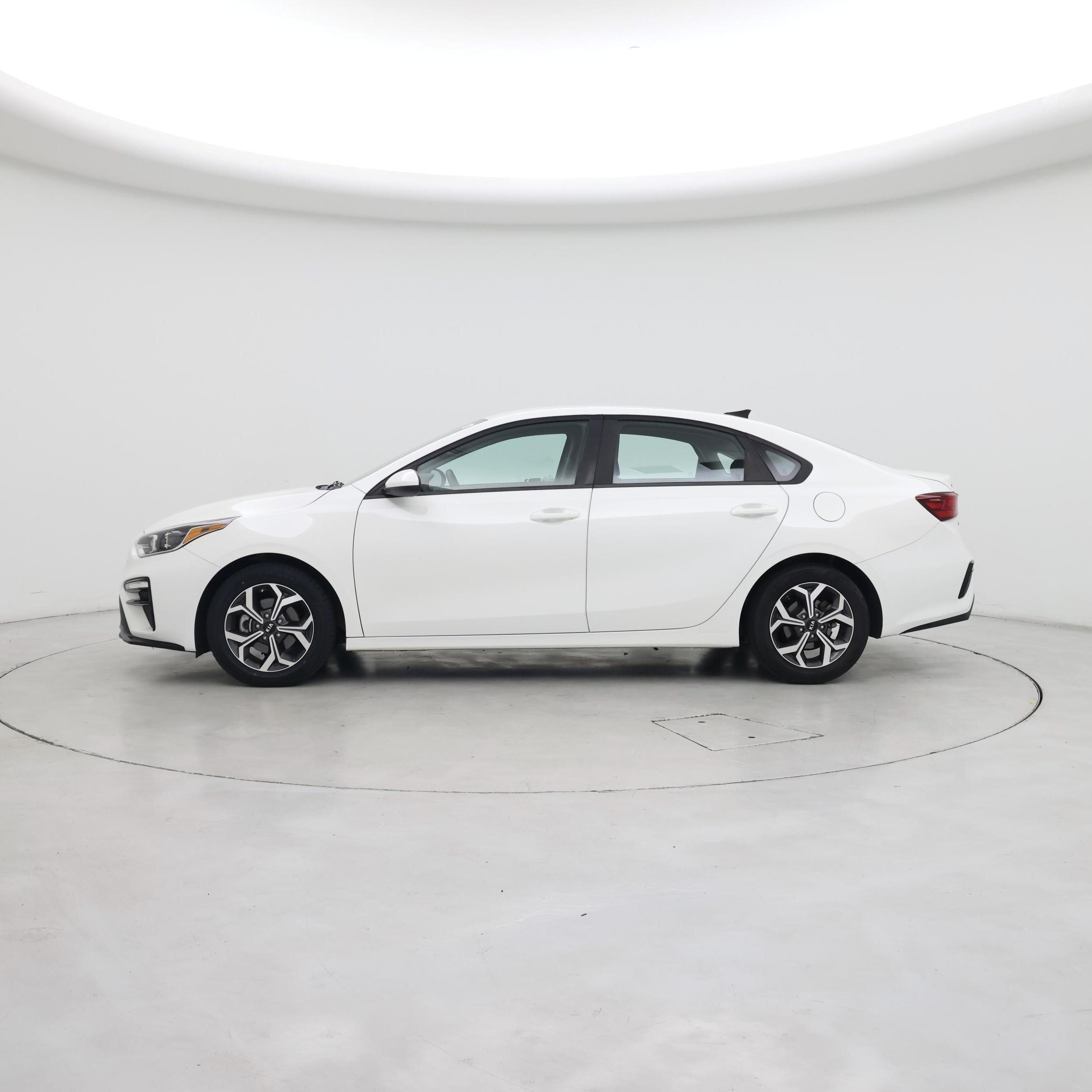 Thumbnail: 2019 Kia Forte - 3