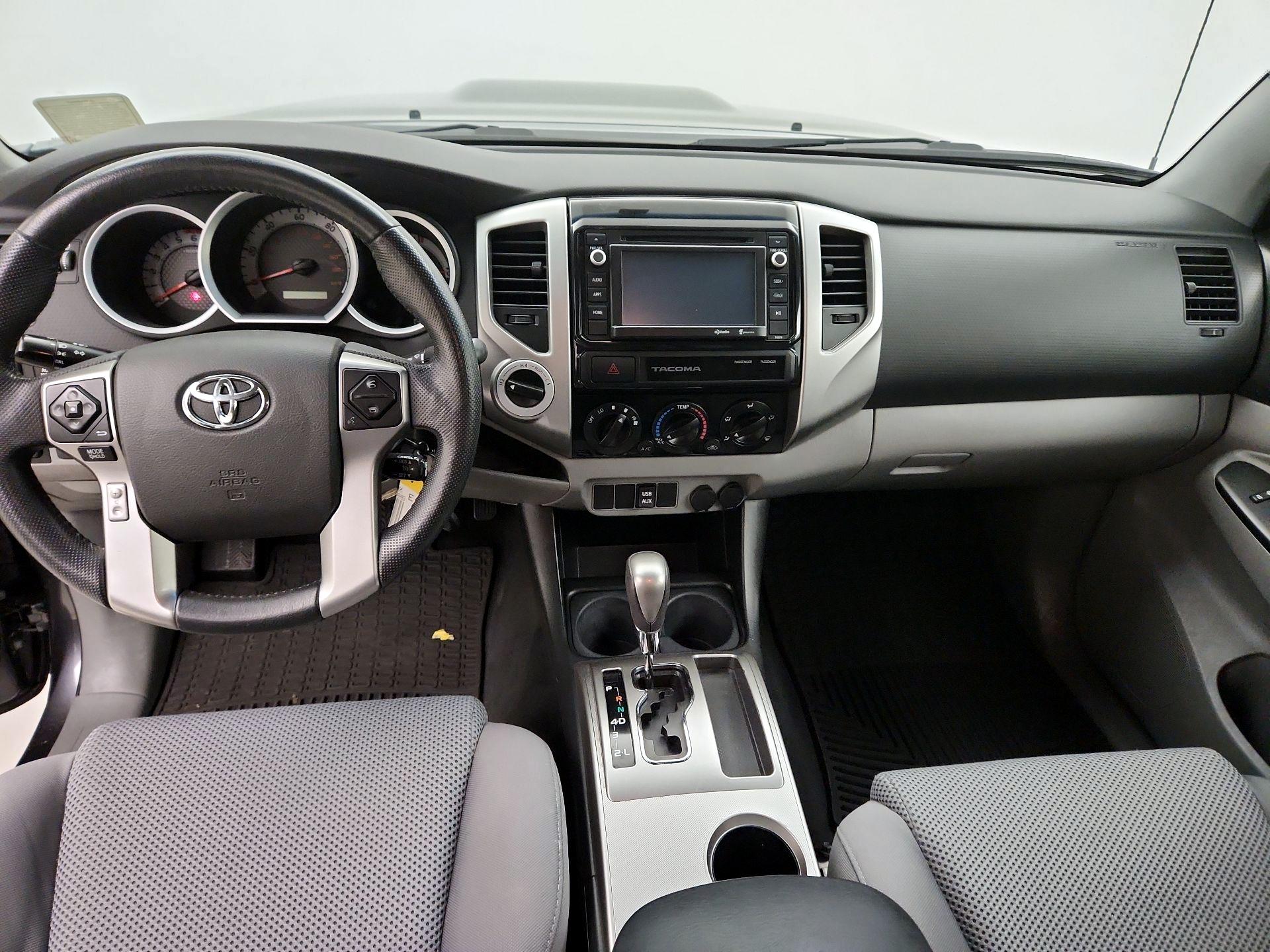 Thumbnail: 2015 Toyota Tacoma - 9