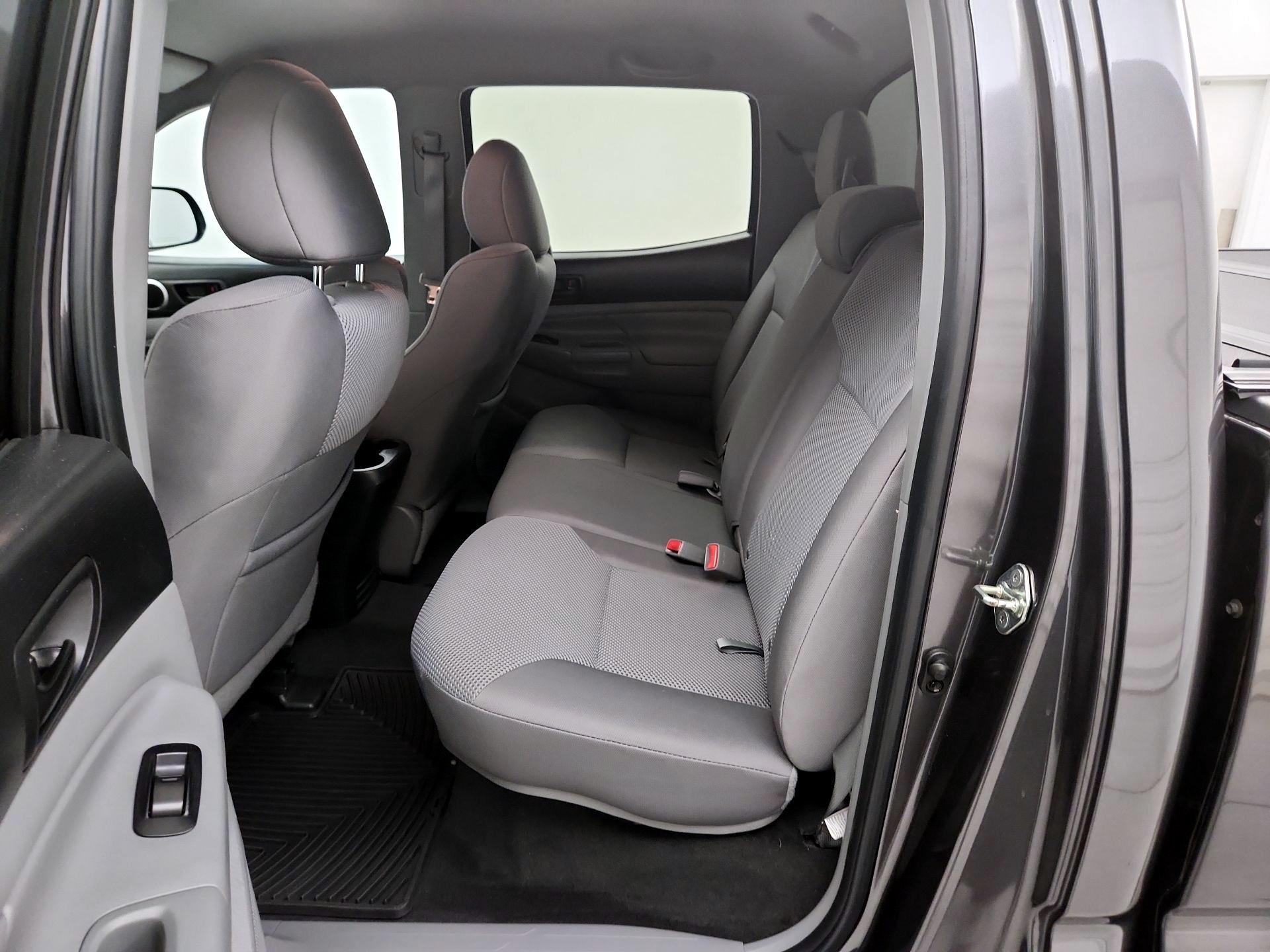 Thumbnail: 2015 Toyota Tacoma - 19