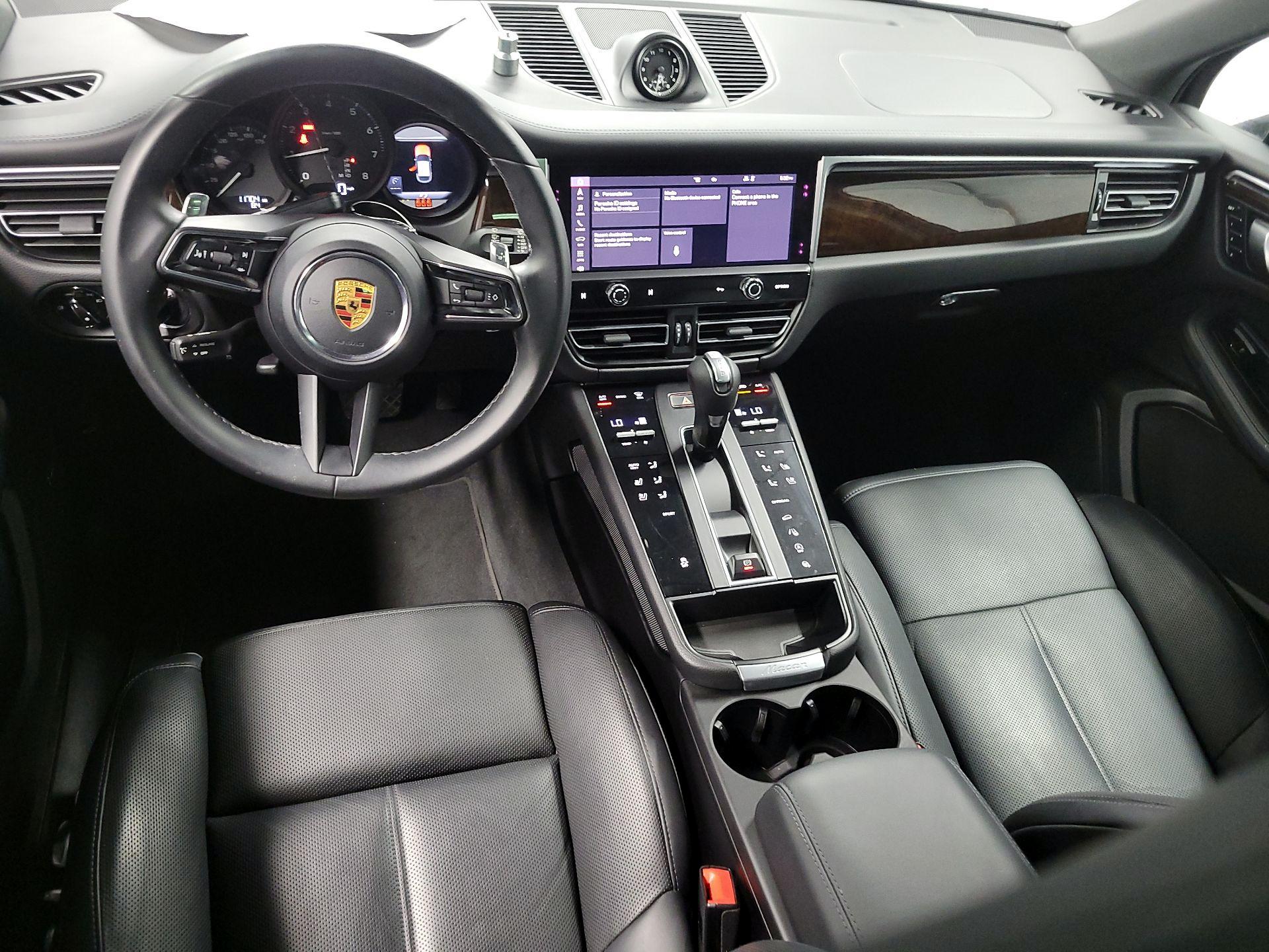 Thumbnail: 2022 Porsche Macan - 9