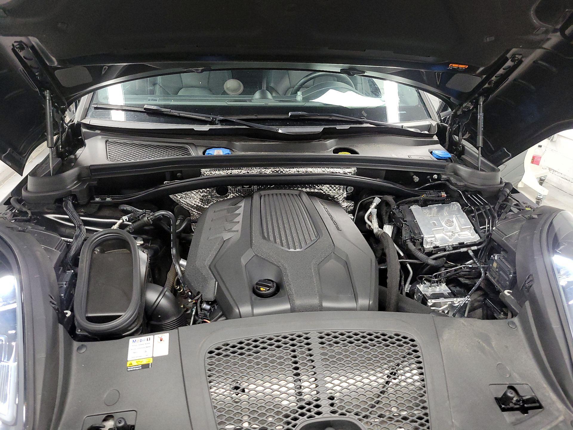 Thumbnail: 2022 Porsche Macan - 19