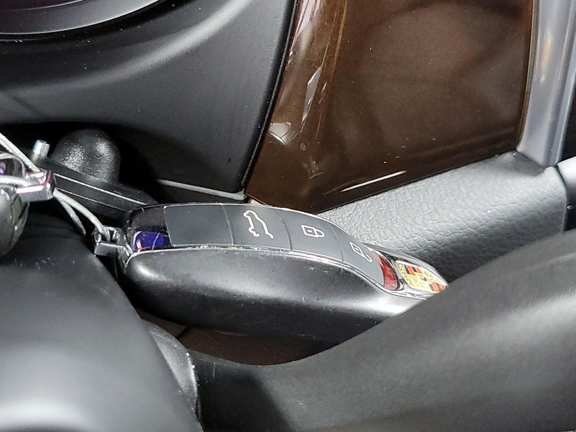 Thumbnail: 2022 Porsche Macan - 20