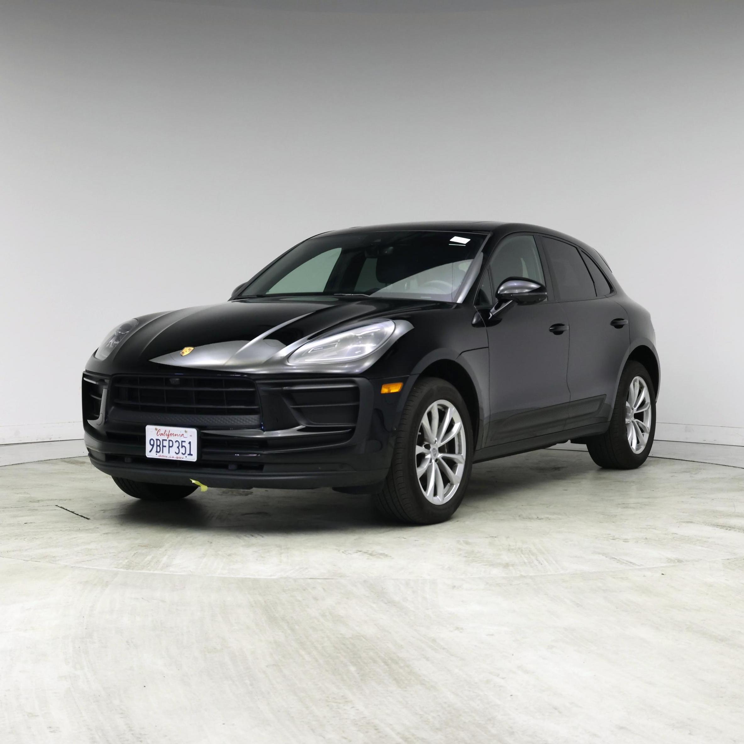 Thumbnail: 2022 Porsche Macan - 4