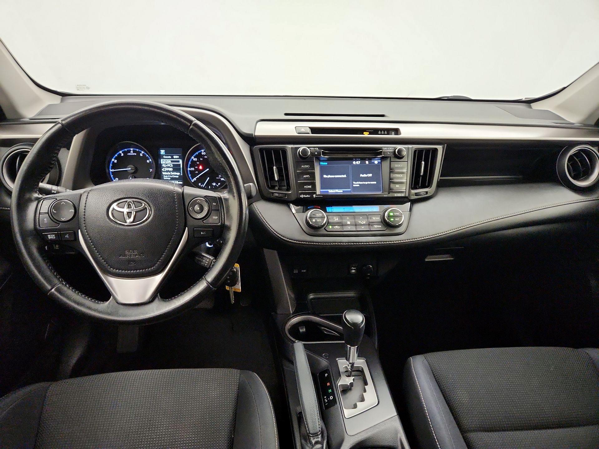 Thumbnail: 2017 Toyota RAV4 - 9