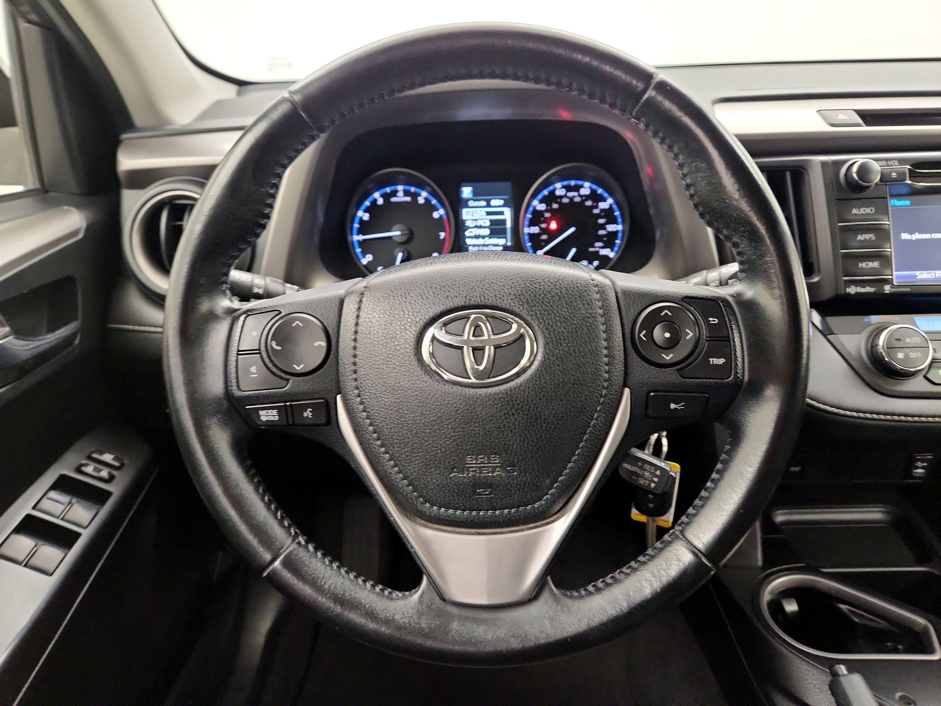 Thumbnail: 2017 Toyota RAV4 - 10