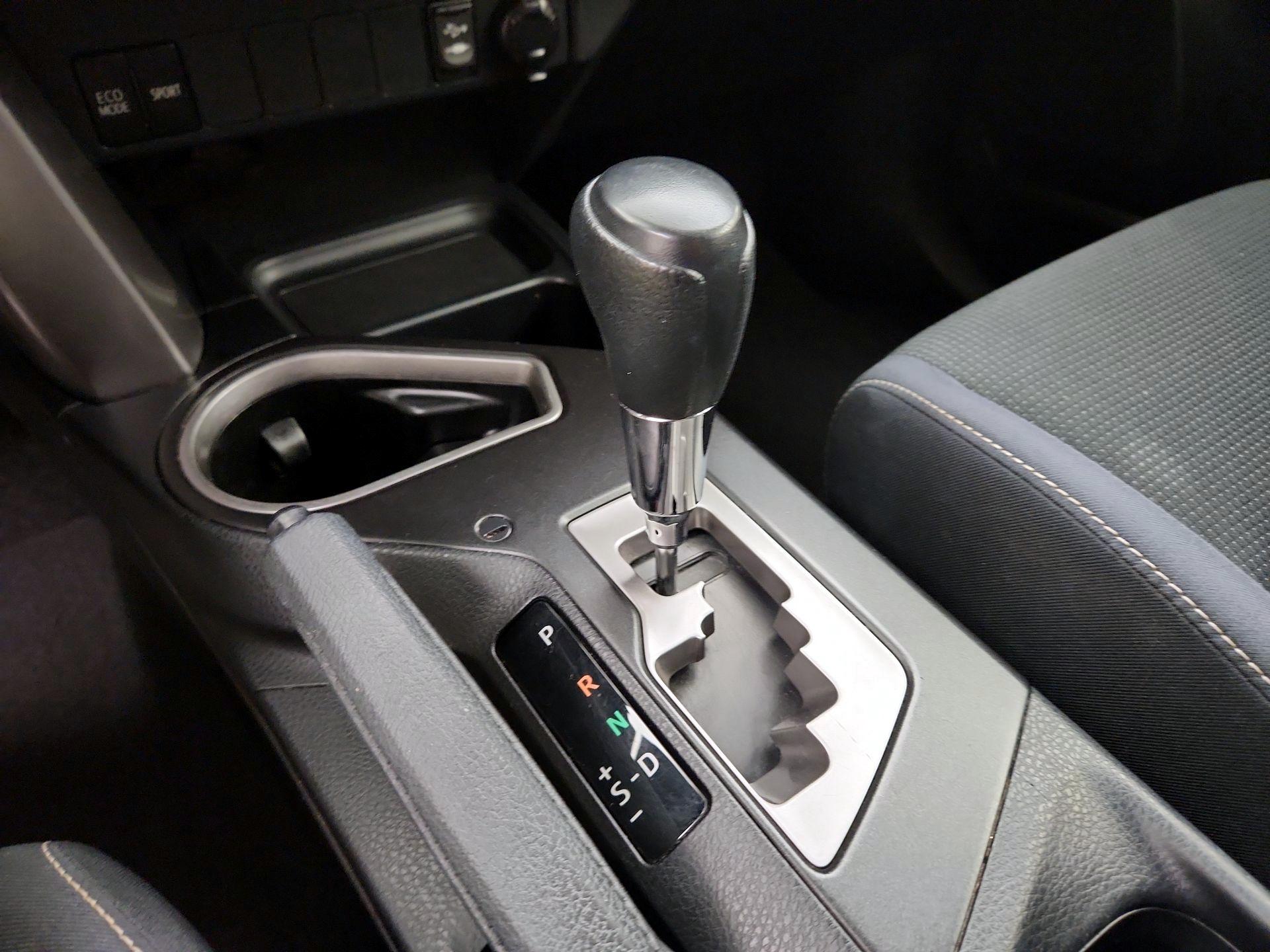 Thumbnail: 2017 Toyota RAV4 - 17