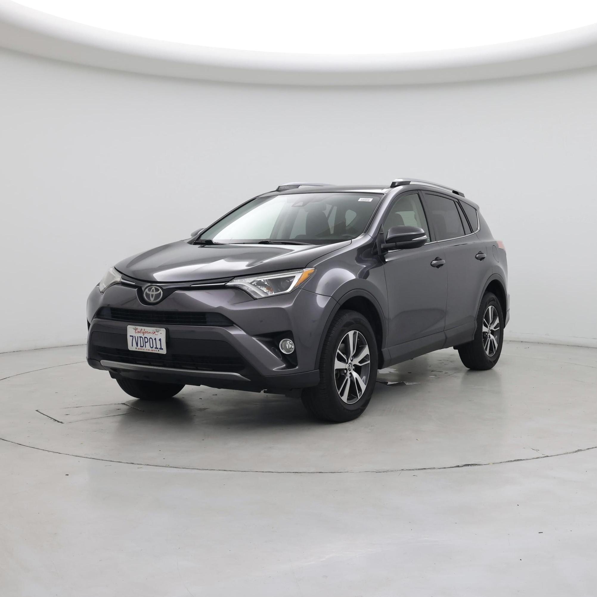 Thumbnail: 2017 Toyota RAV4 - 4