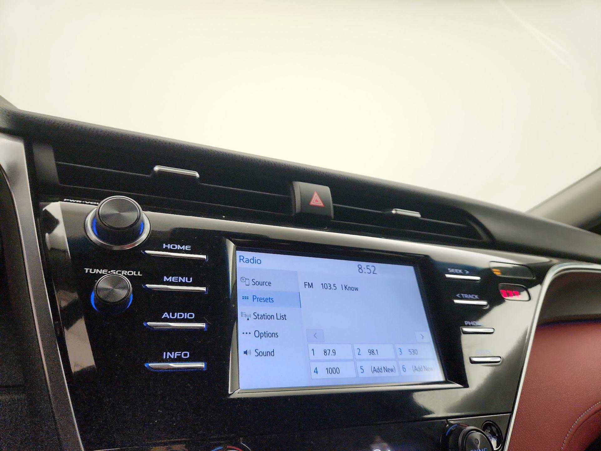 Thumbnail: 2018 Toyota Camry - 15