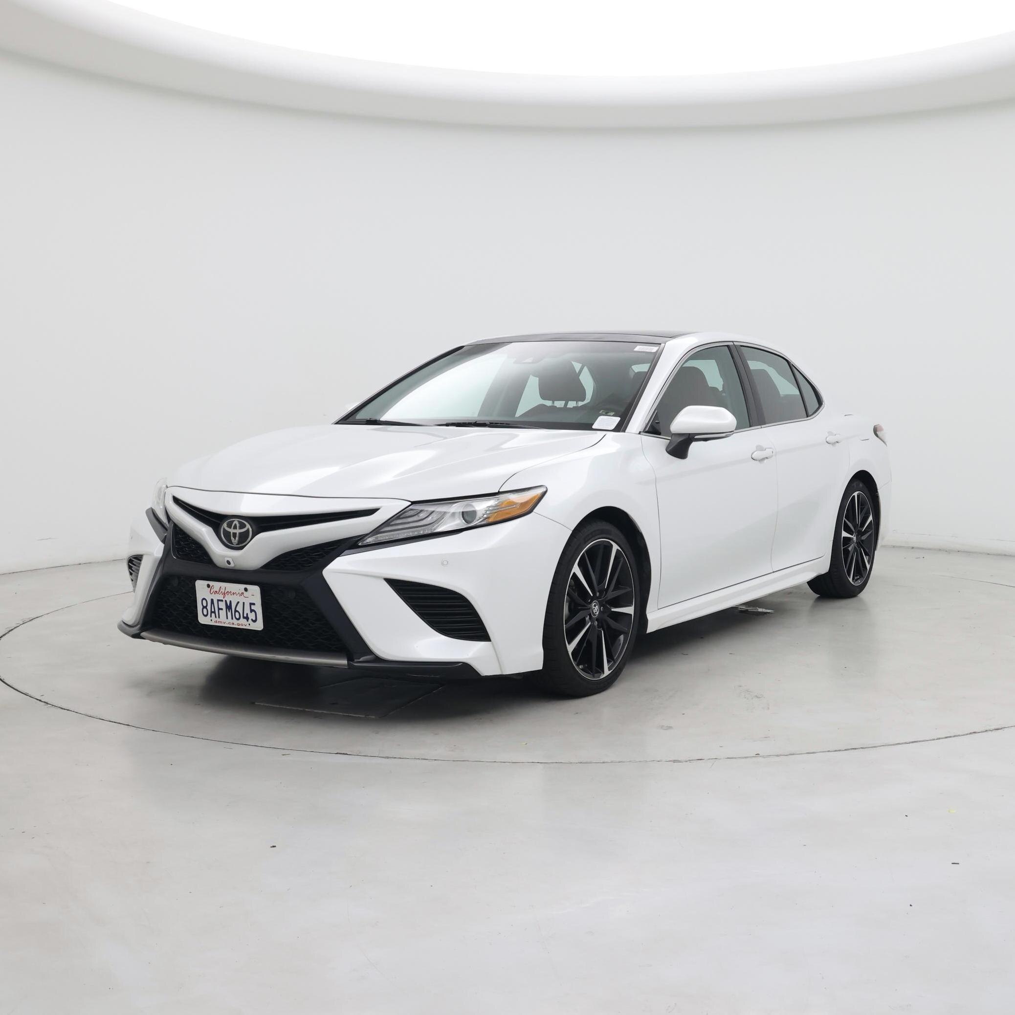 Thumbnail: 2018 Toyota Camry - 4