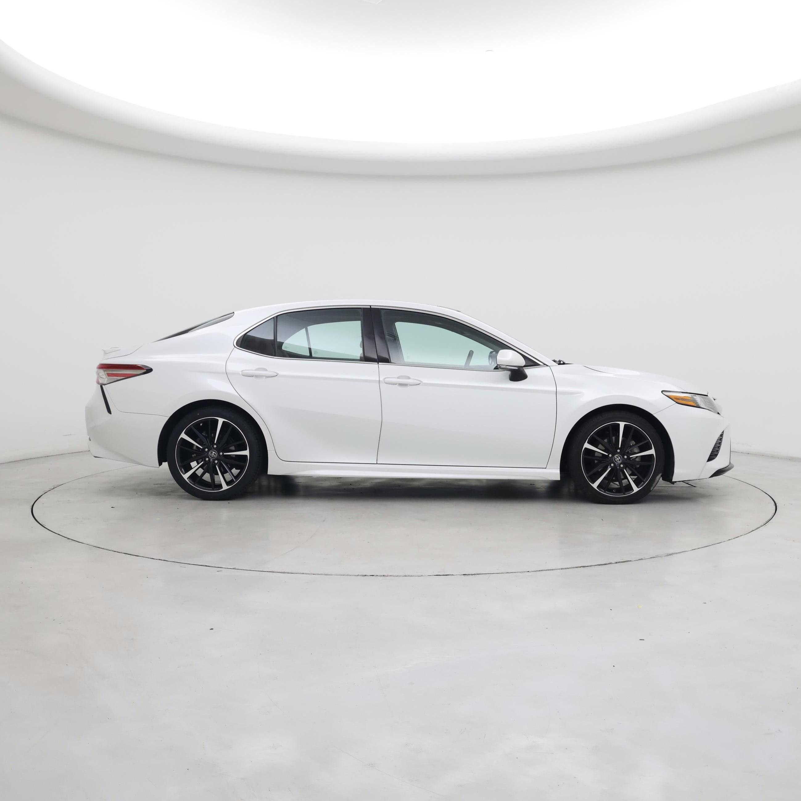 Thumbnail: 2018 Toyota Camry - 7