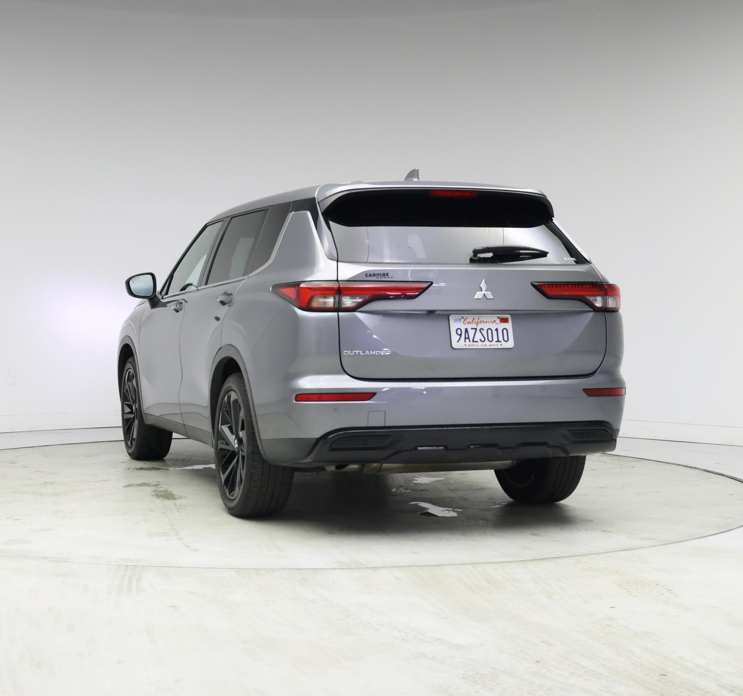 Thumbnail: 2022 Mitsubishi Outlander - 2