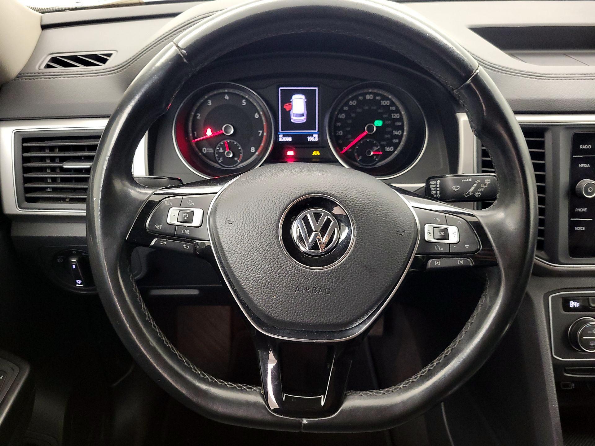 Thumbnail: 2018 Volkswagen Atlas - 10