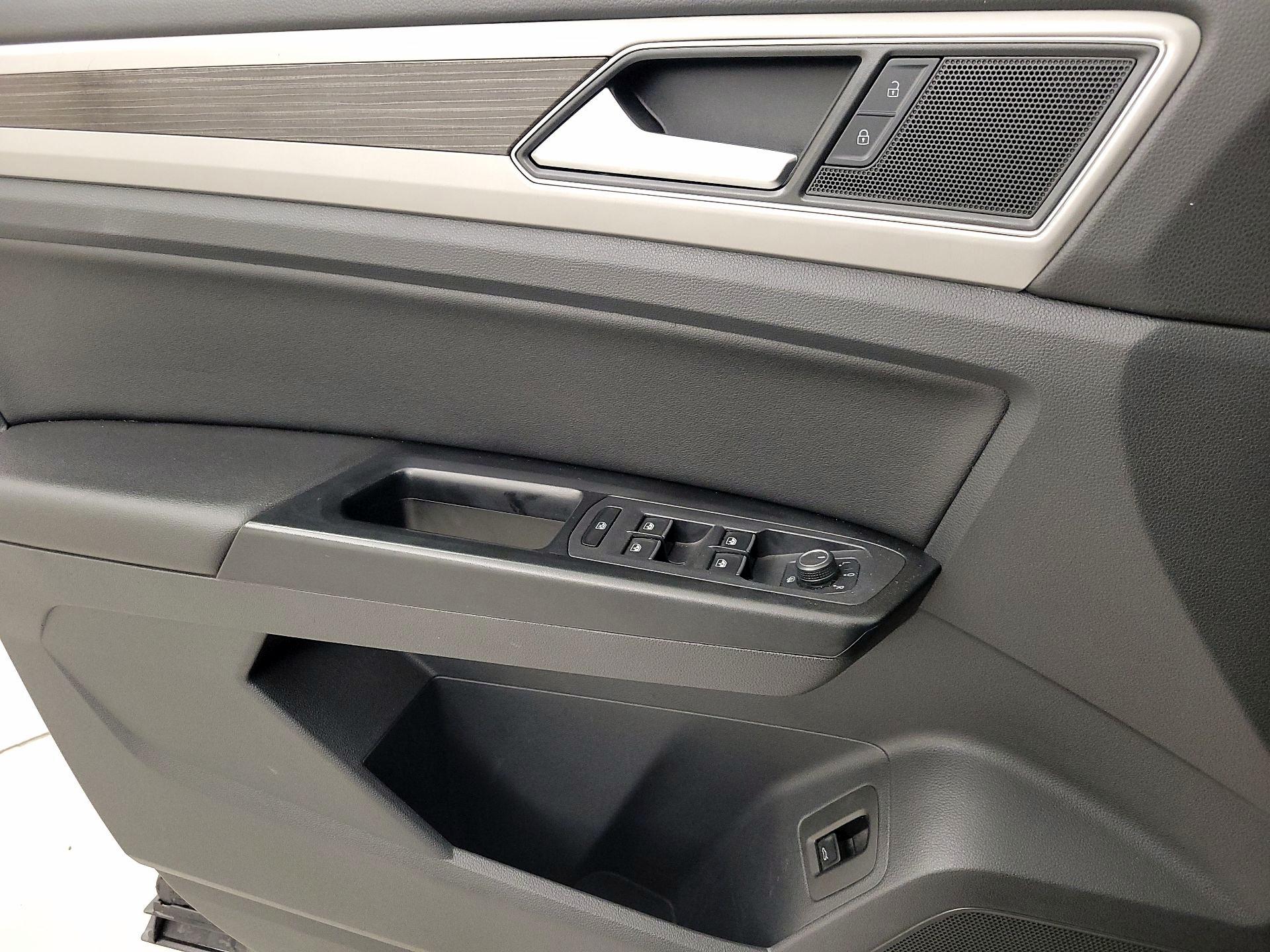 Thumbnail: 2018 Volkswagen Atlas - 12