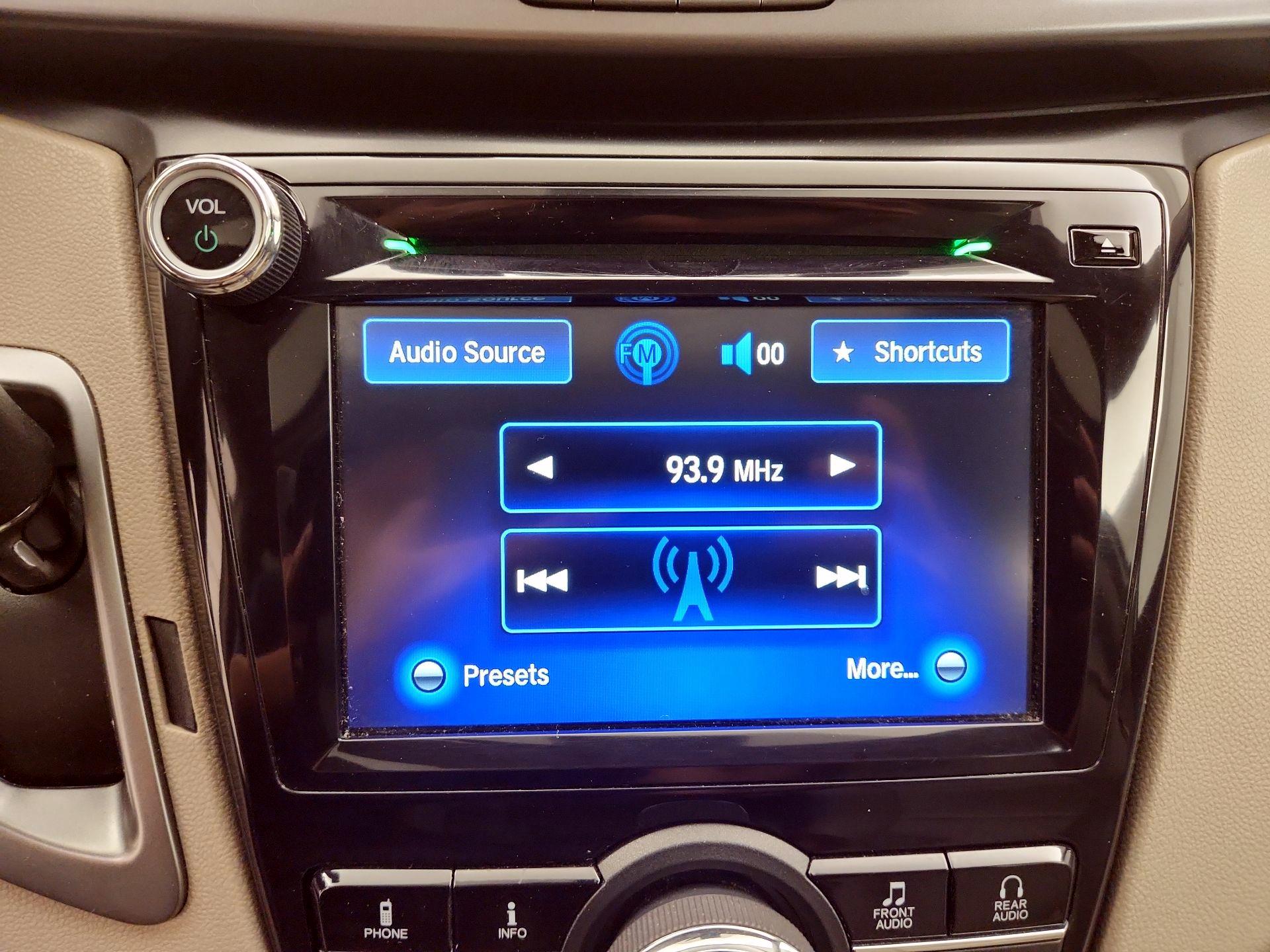 Thumbnail: 2015 Honda Odyssey - 15