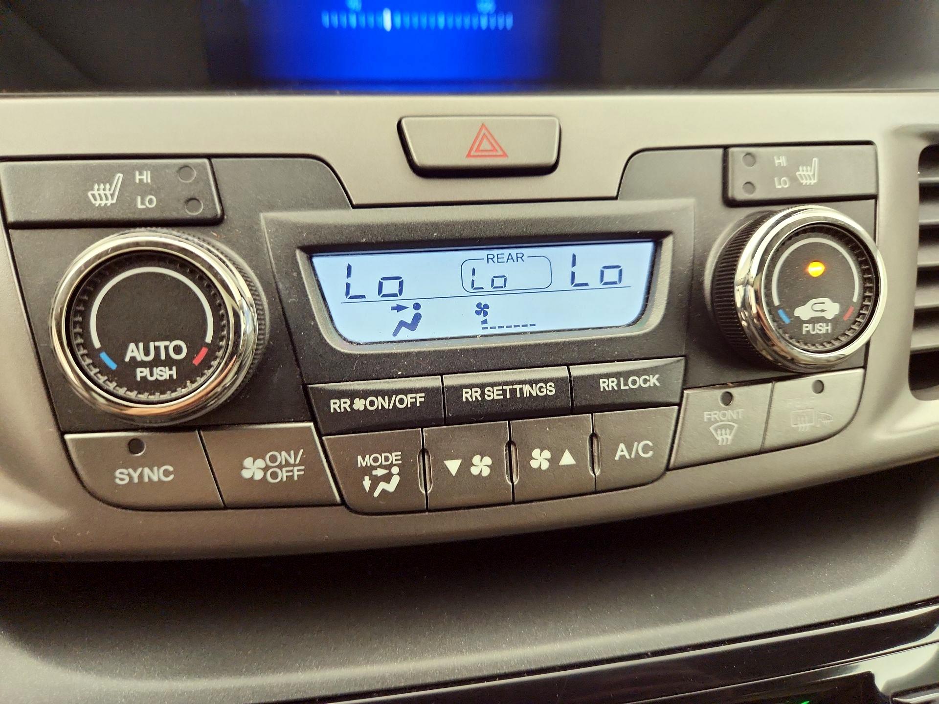 Thumbnail: 2015 Honda Odyssey - 16