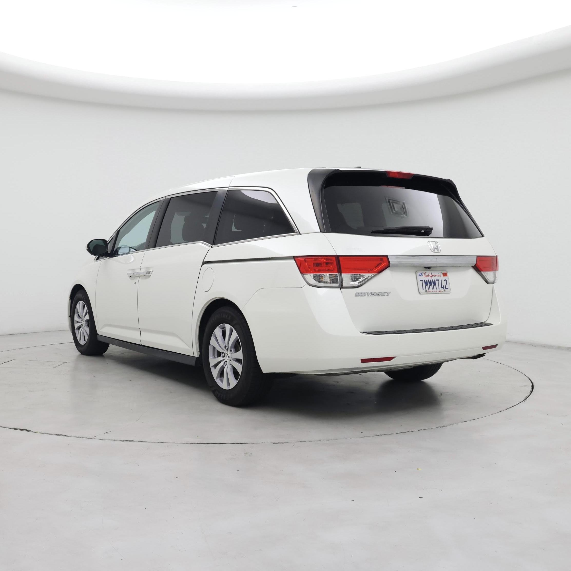 Thumbnail: 2015 Honda Odyssey - 2