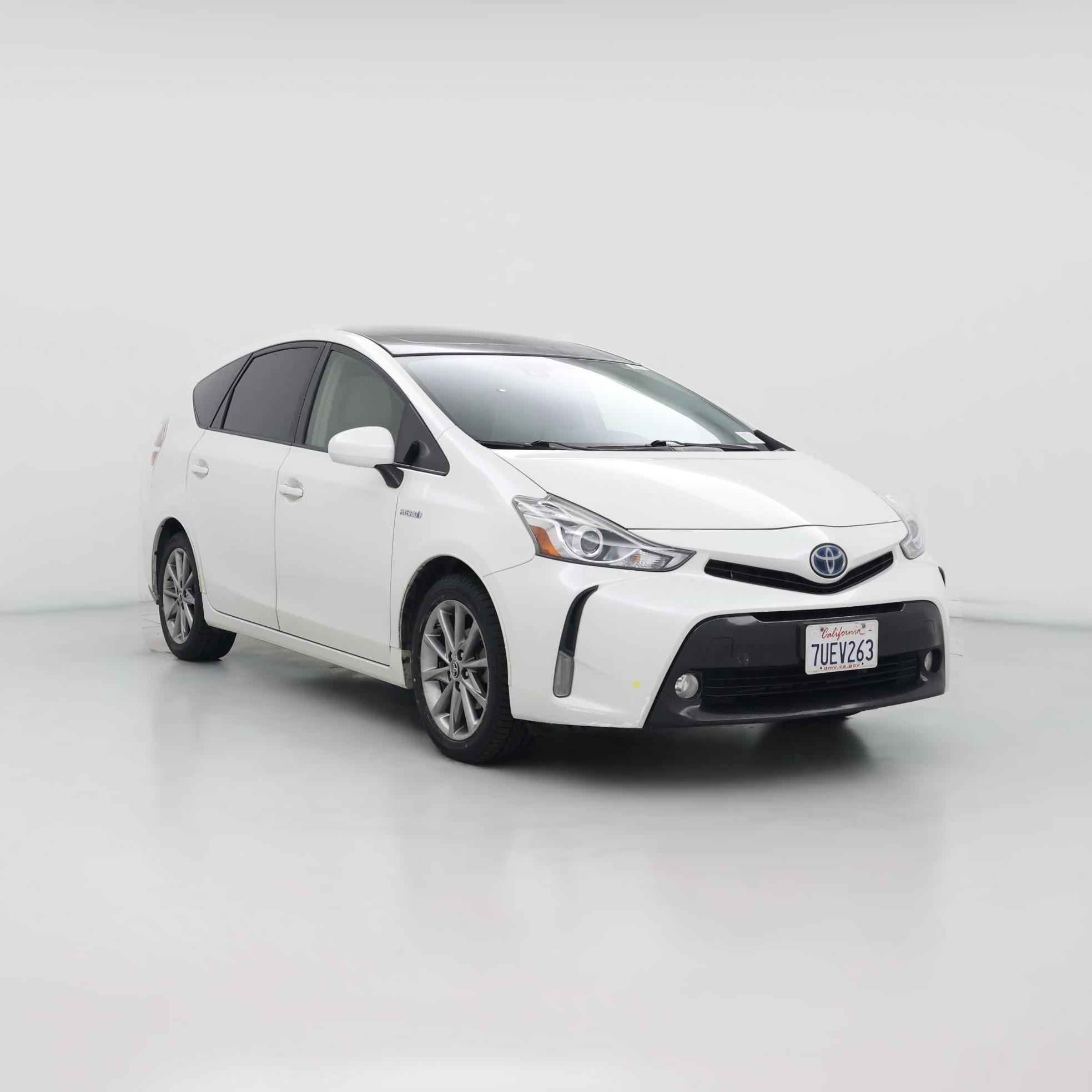 Thumbnail: 2017 Toyota Prius v - 1
