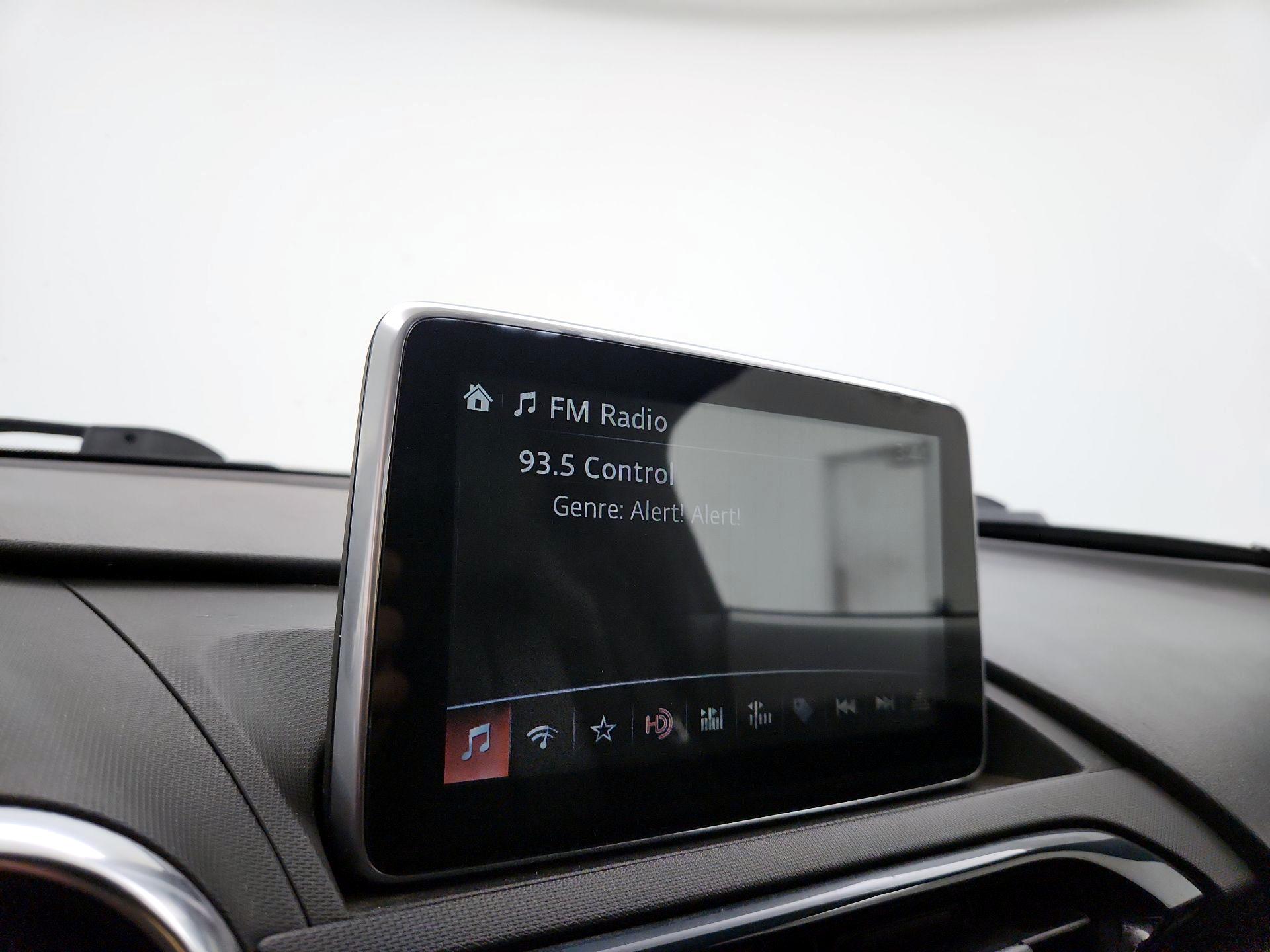 Thumbnail: 2016 Mazda MX-5 Miata - 14