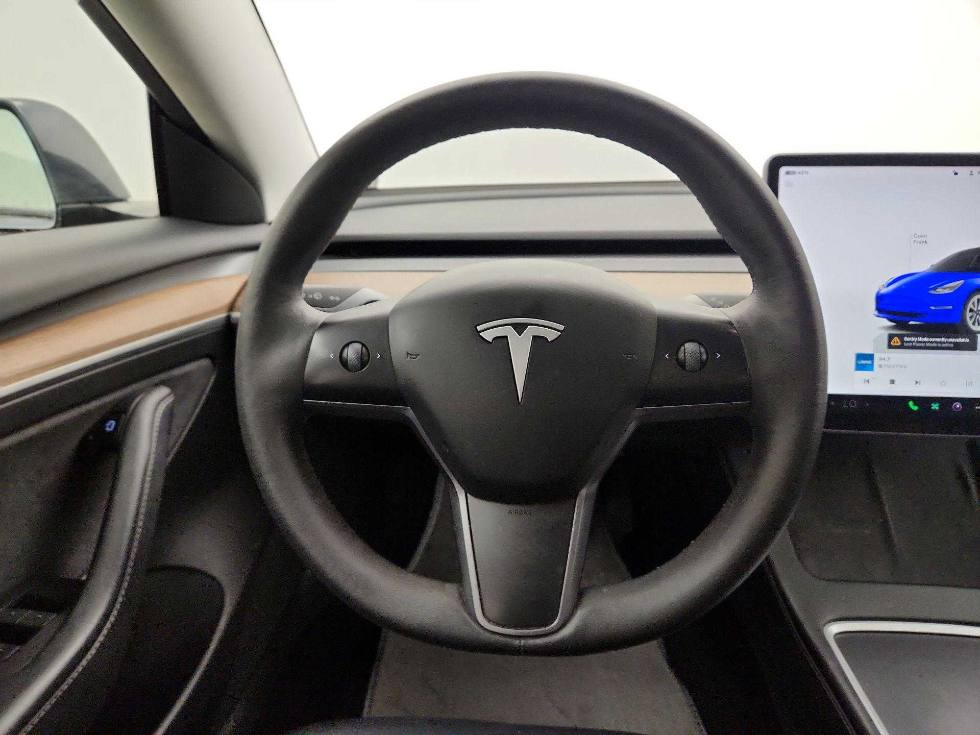 Thumbnail: 2023 Tesla Model 3 - 10