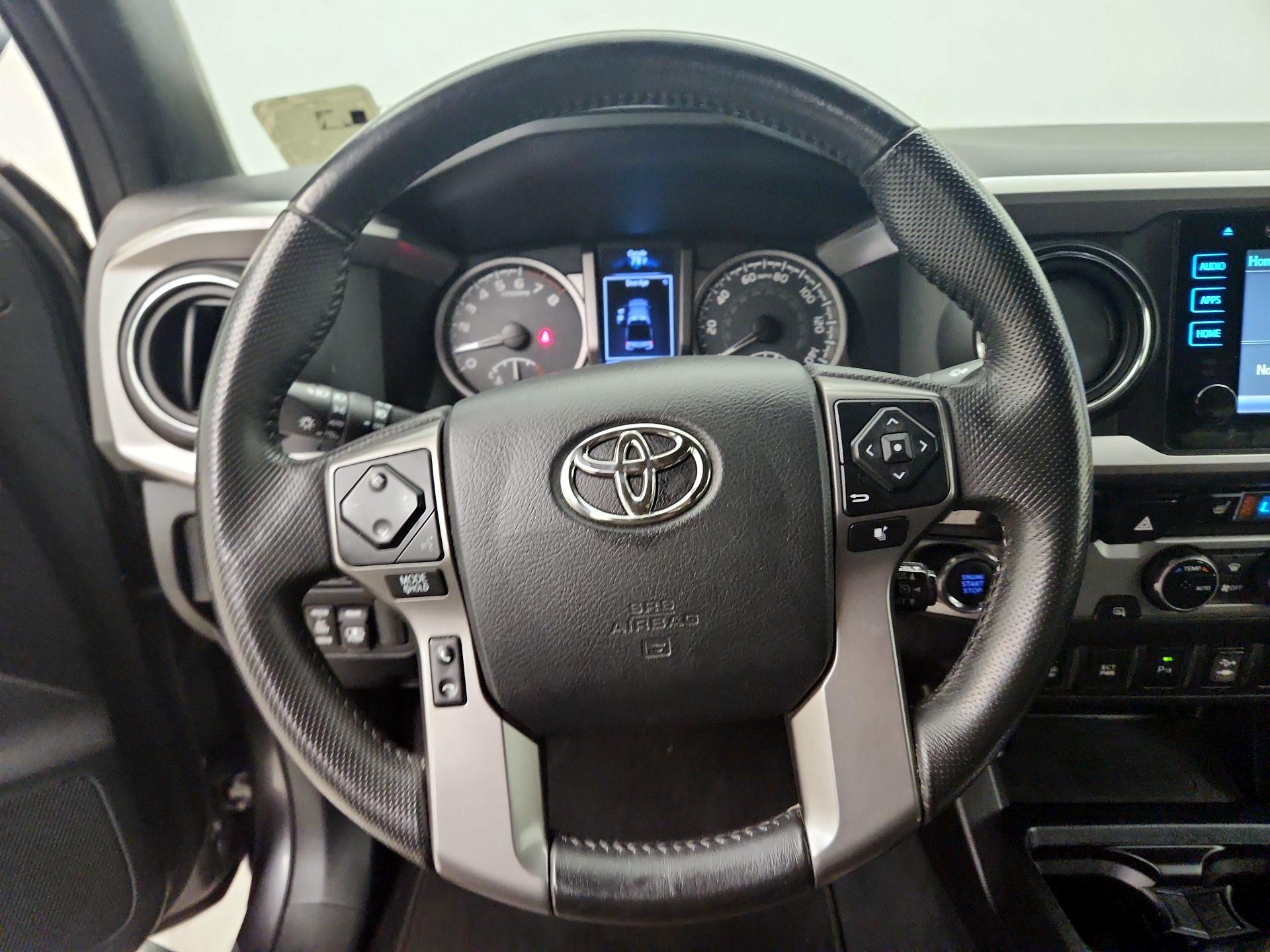 Thumbnail: 2017 Toyota Tacoma - 10