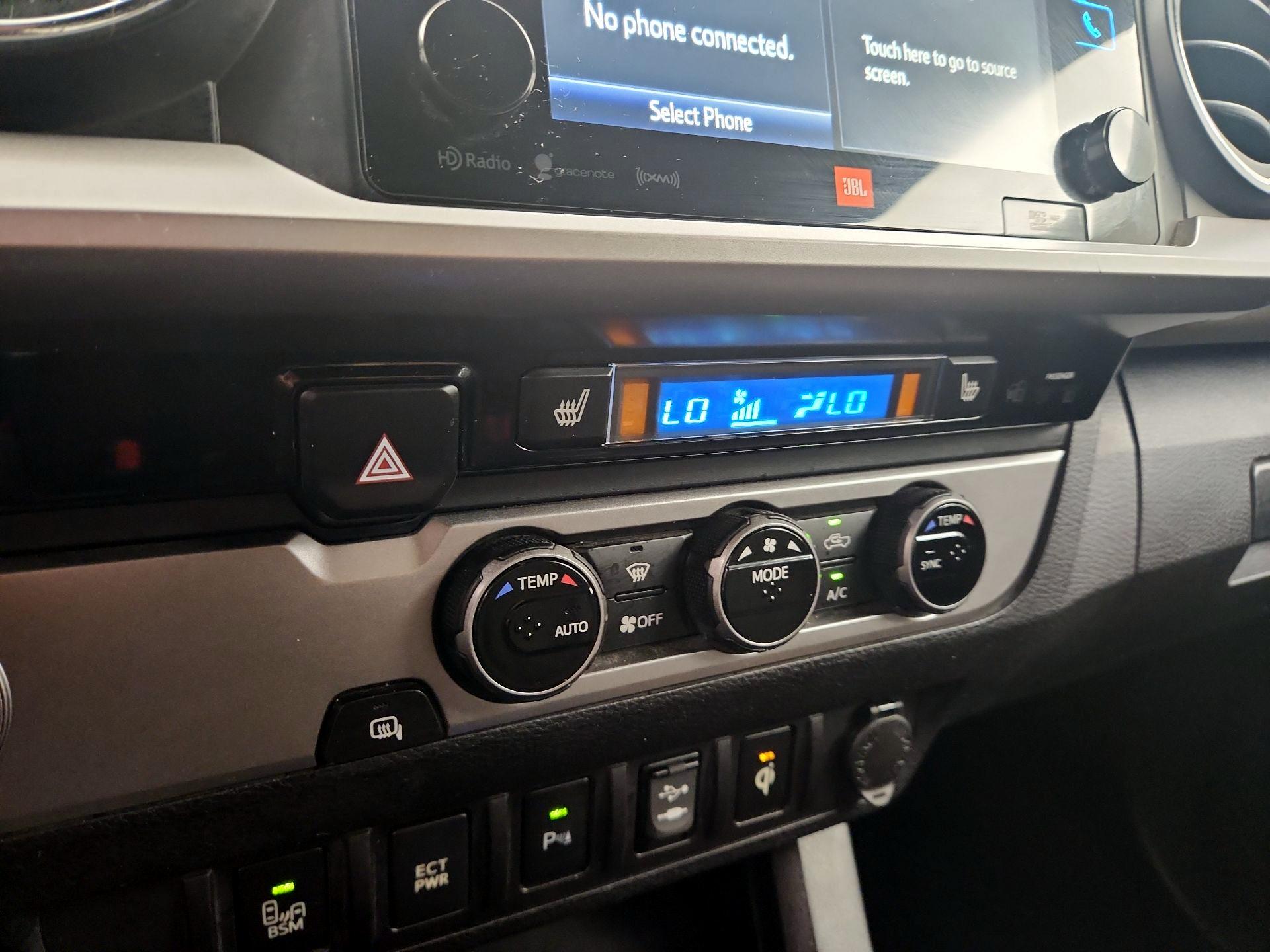 Thumbnail: 2017 Toyota Tacoma - 16