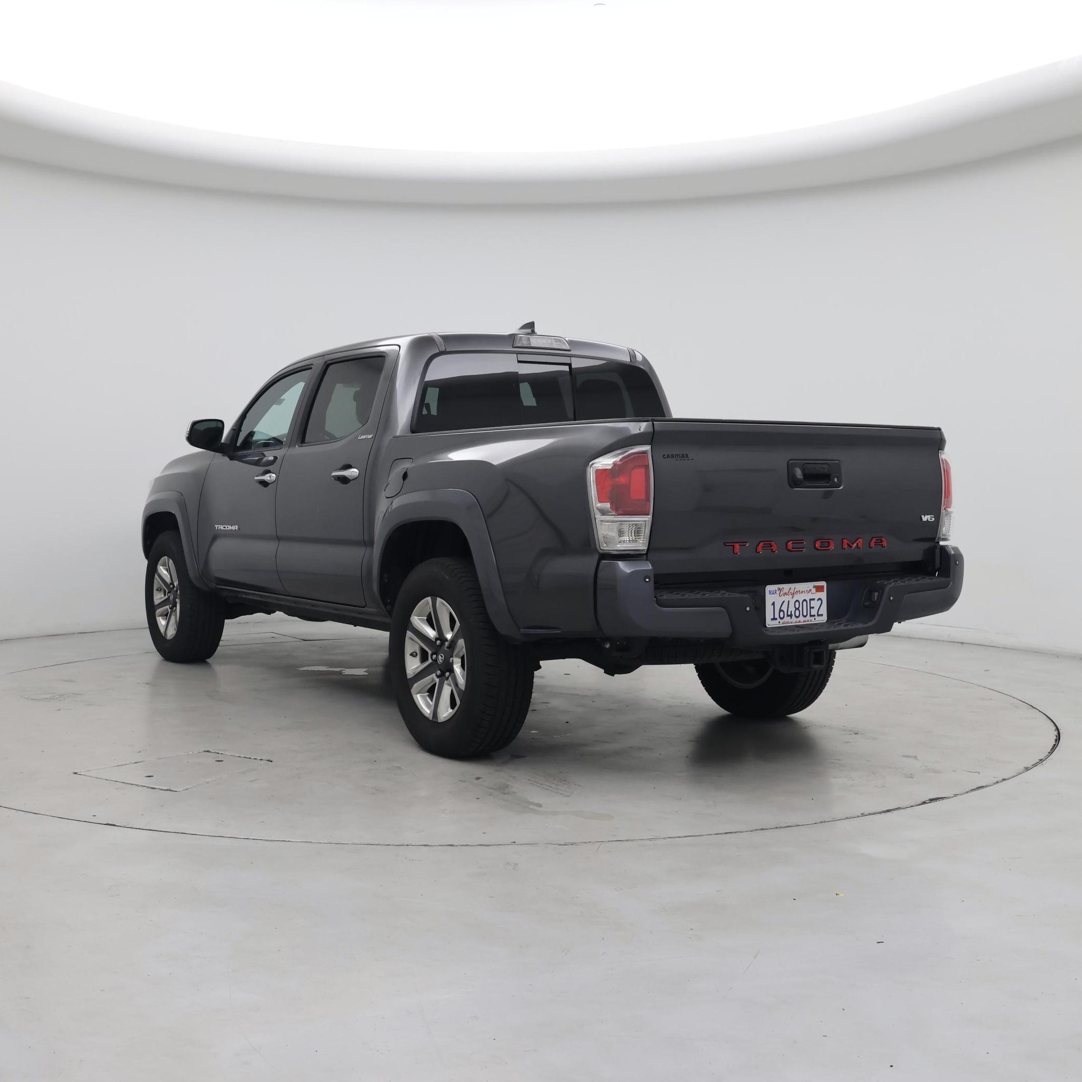 Thumbnail: 2017 Toyota Tacoma - 2