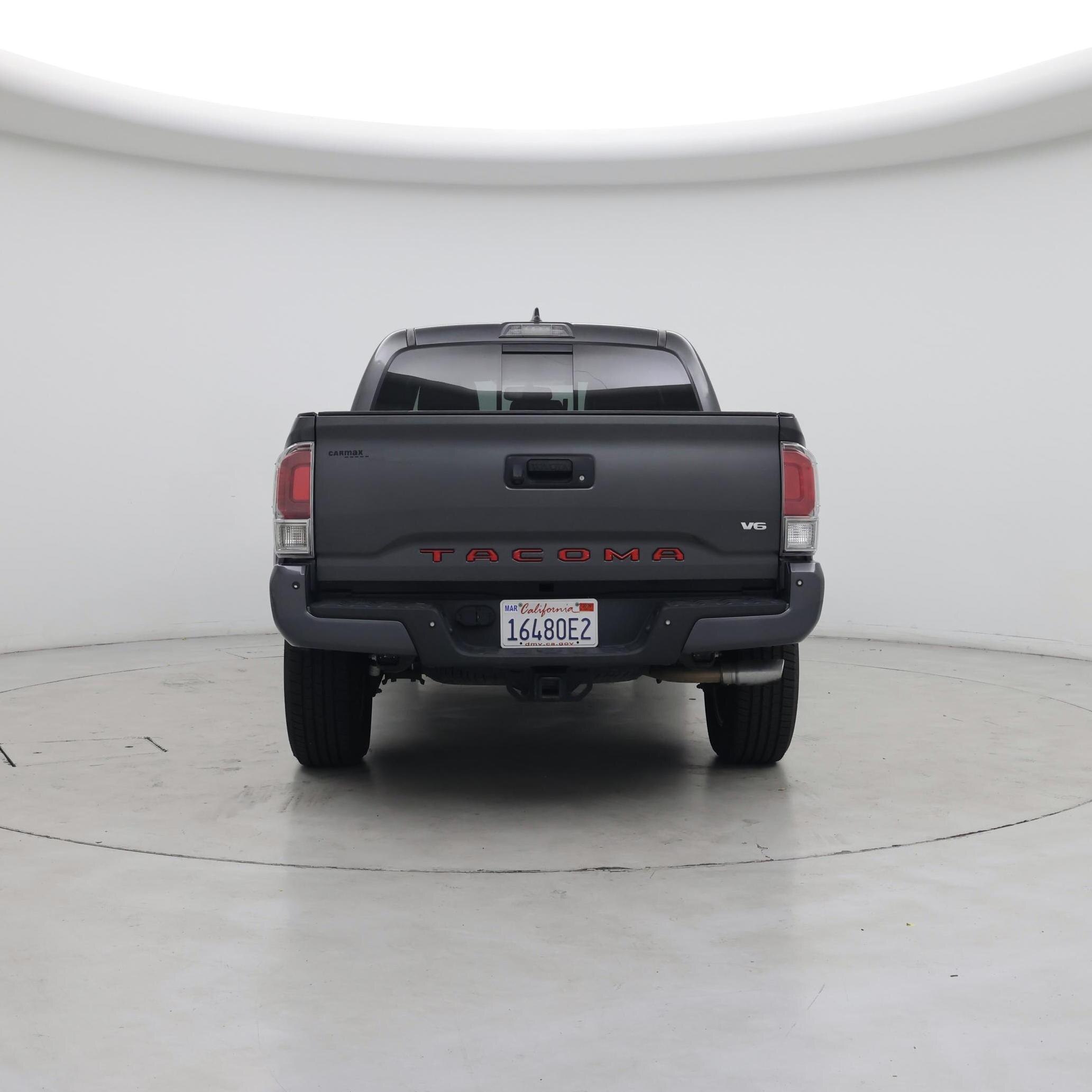 Thumbnail: 2017 Toyota Tacoma - 6