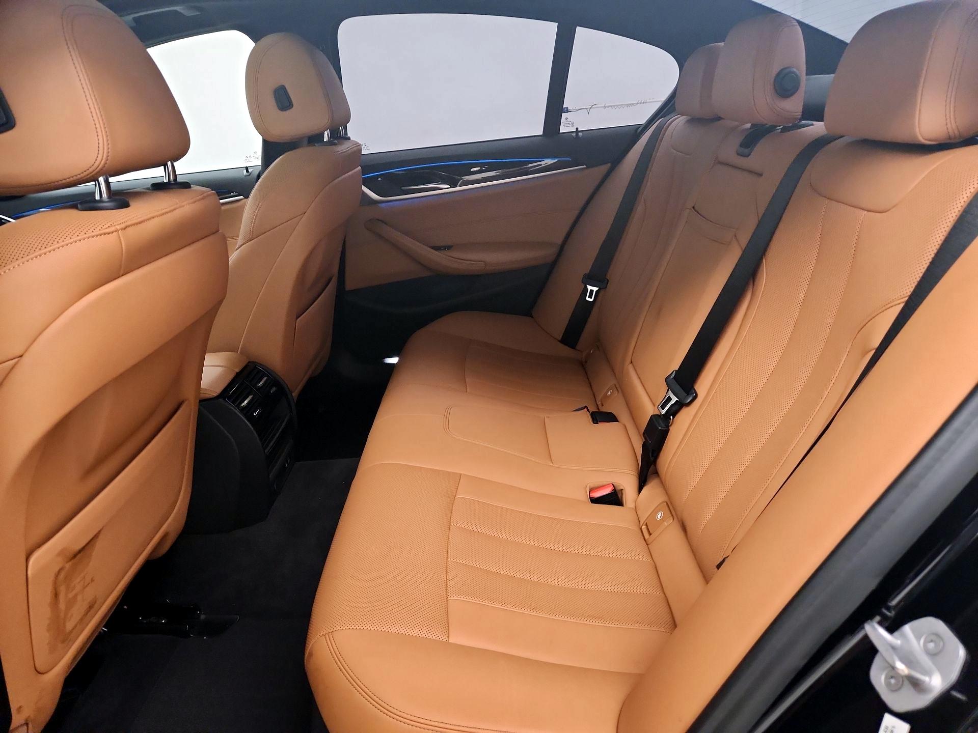 Thumbnail: 2021 BMW 5 Series - 20