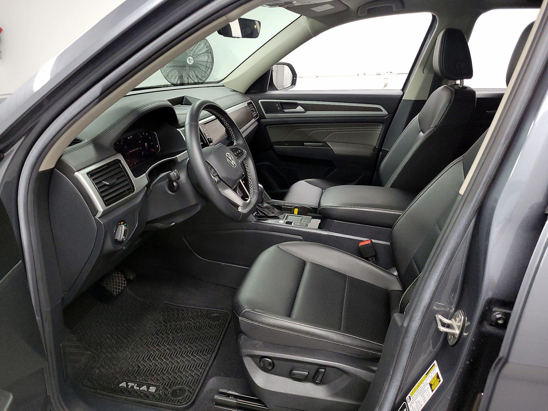 Thumbnail: 2023 Volkswagen Atlas - 11