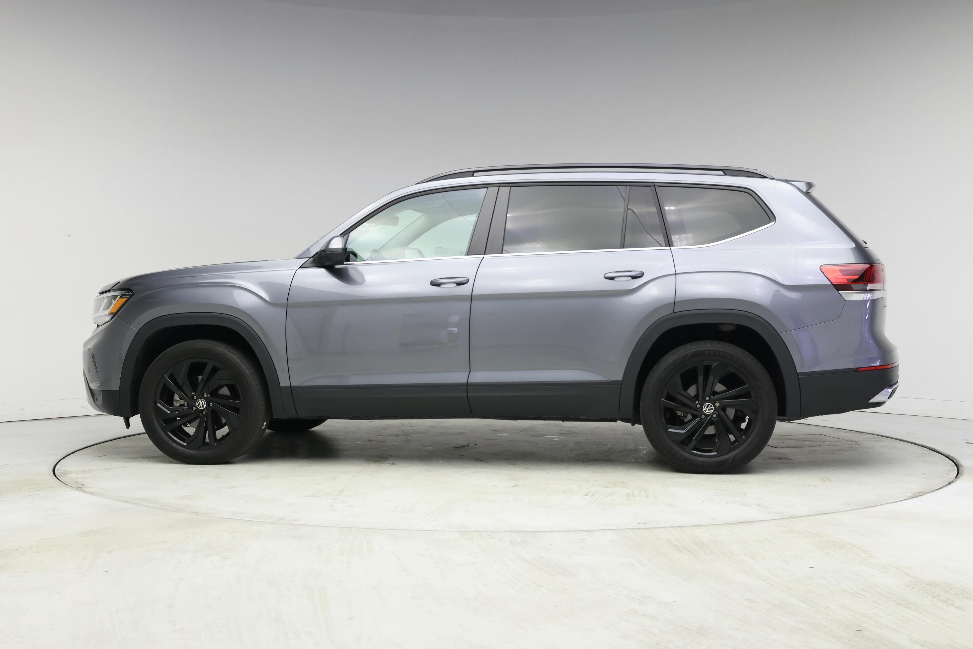 Thumbnail: 2023 Volkswagen Atlas - 3