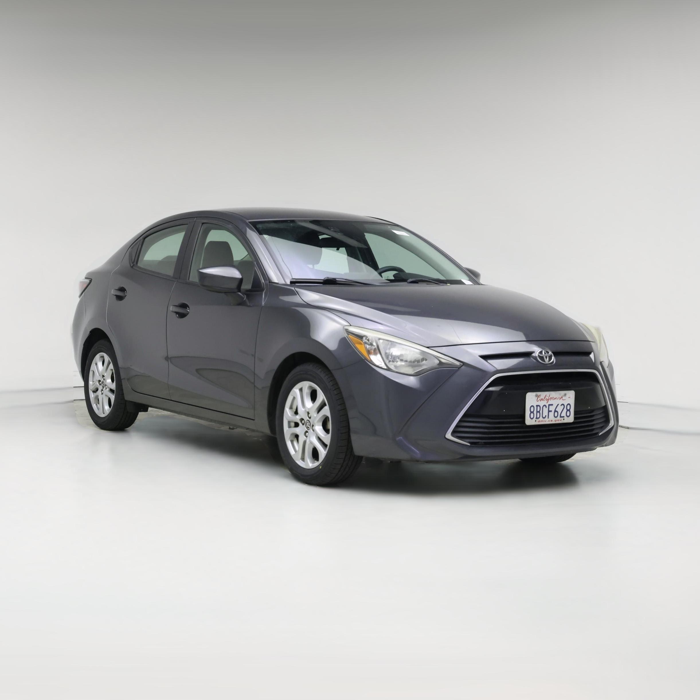 Thumbnail: 2018 Toyota Yaris iA - 1