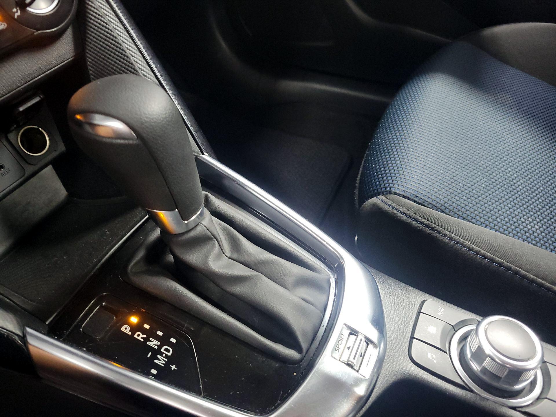 Thumbnail: 2018 Toyota Yaris iA - 16