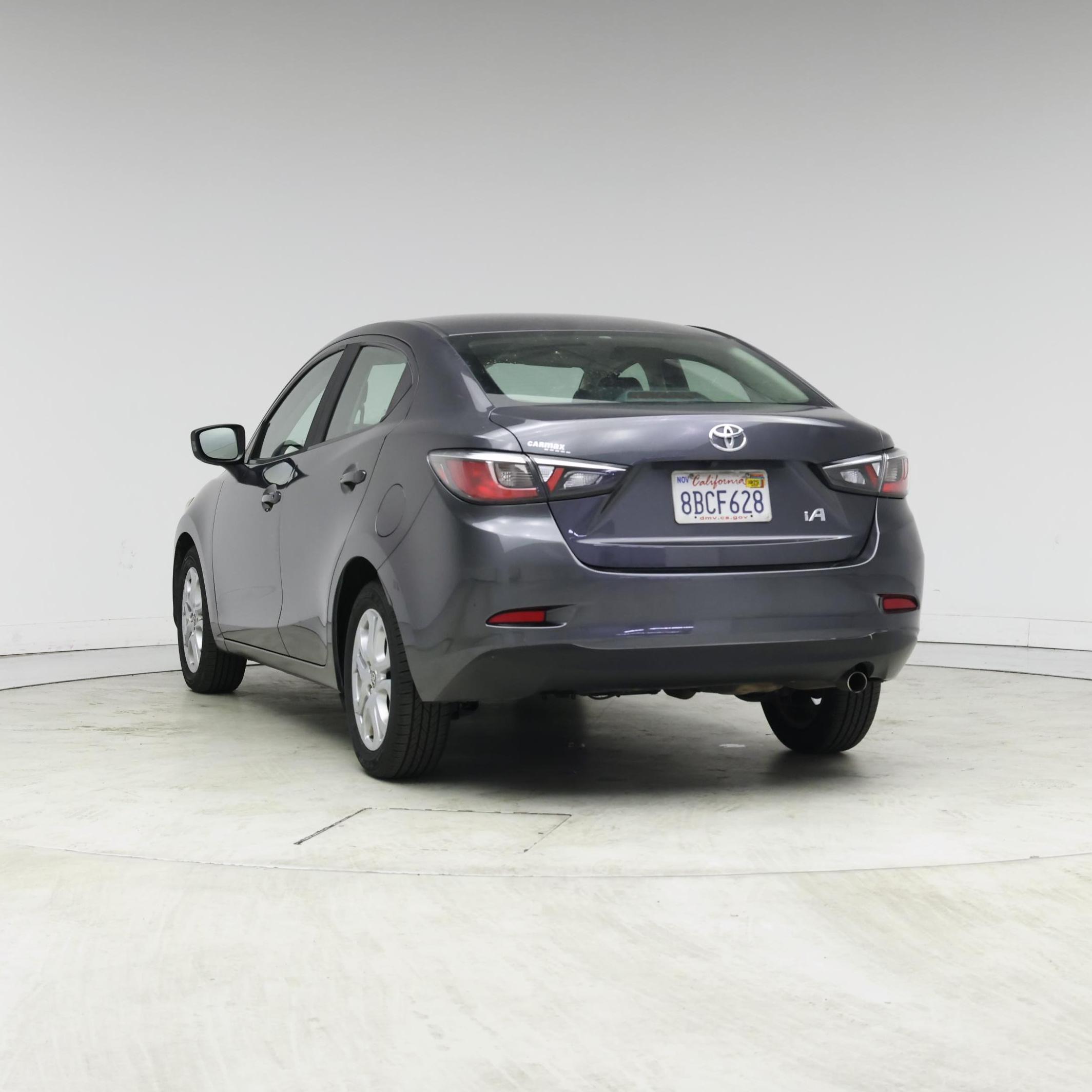 Thumbnail: 2018 Toyota Yaris iA - 2