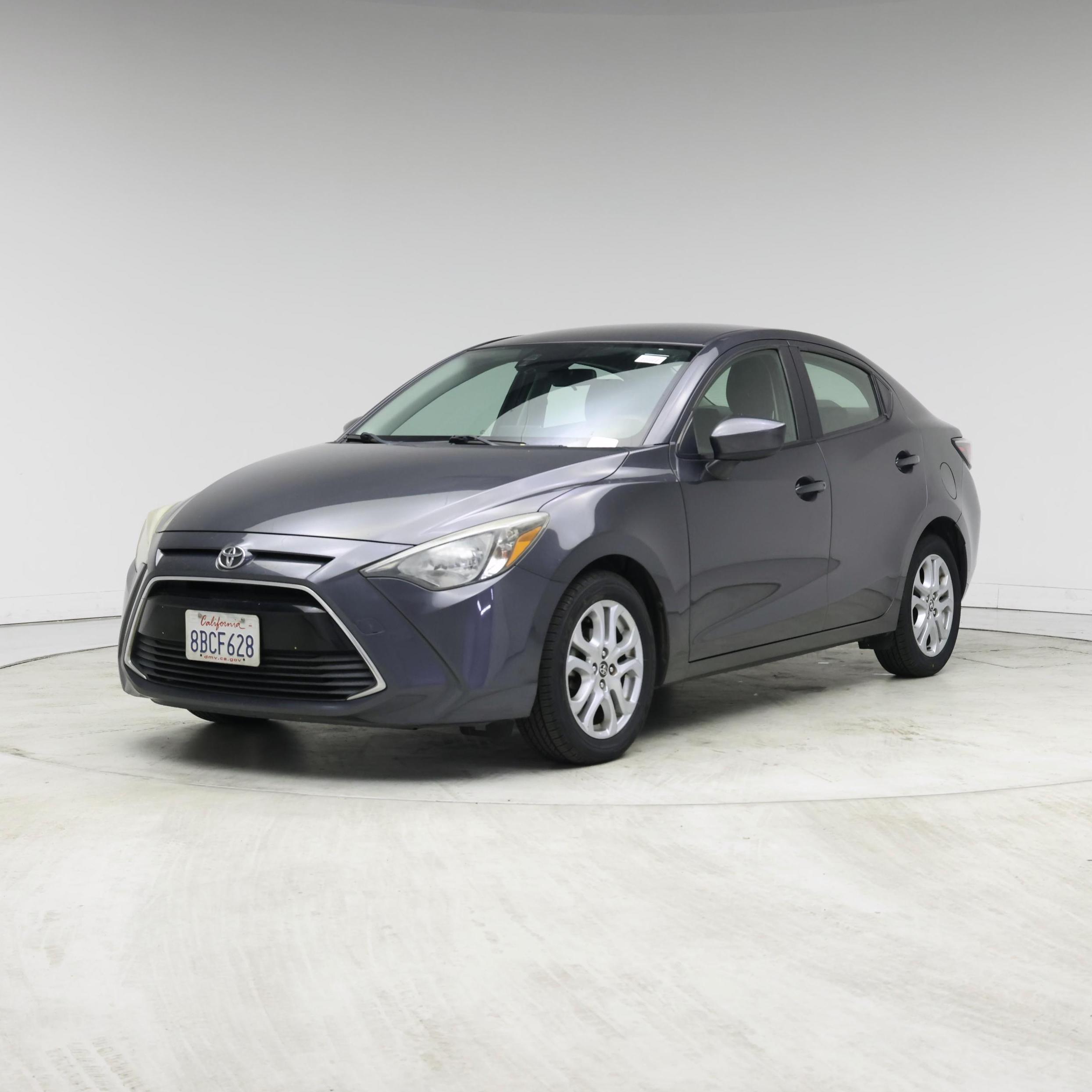 Thumbnail: 2018 Toyota Yaris iA - 4