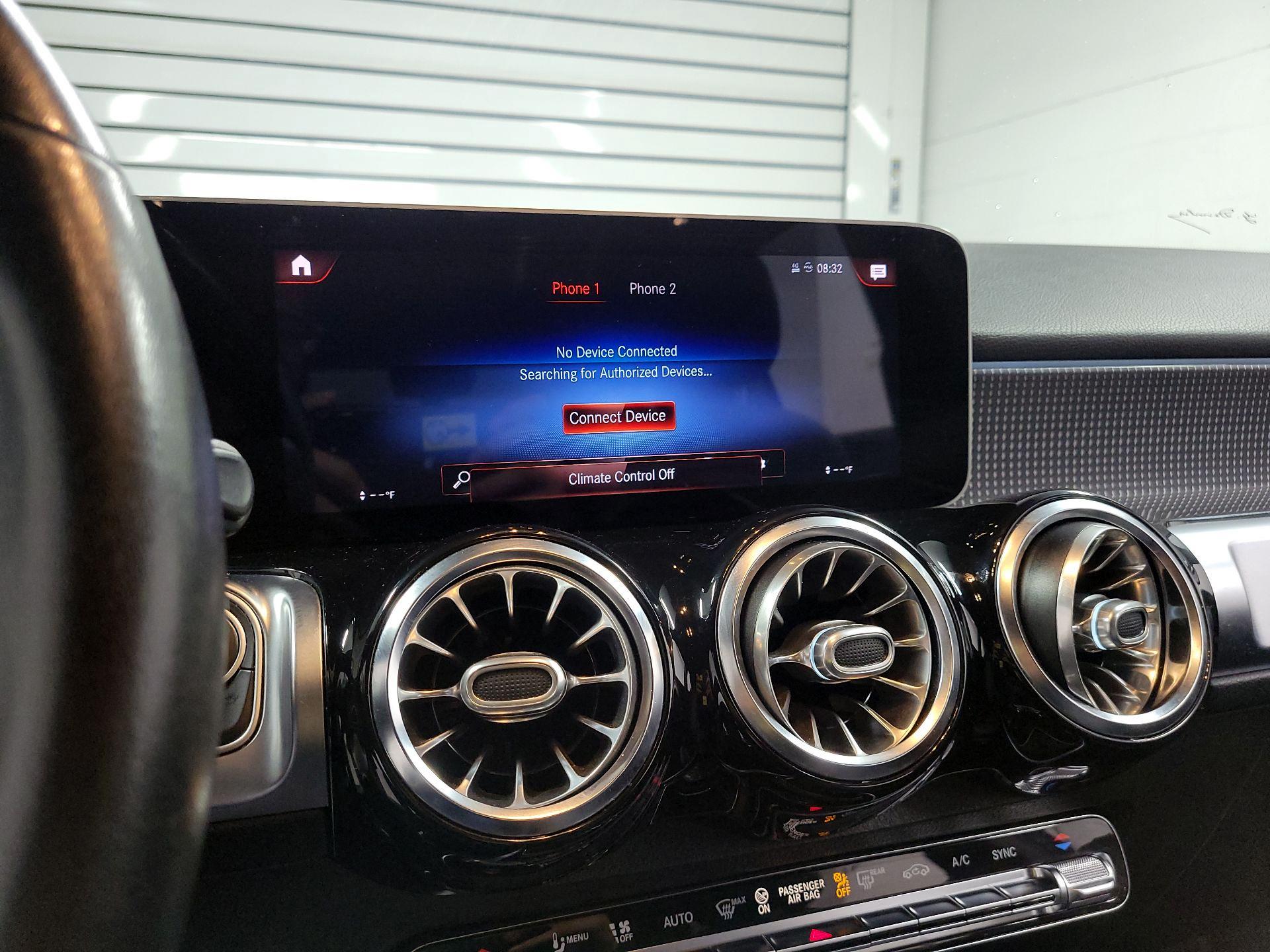 Thumbnail: 2021 Mercedes-Benz GLB - 15