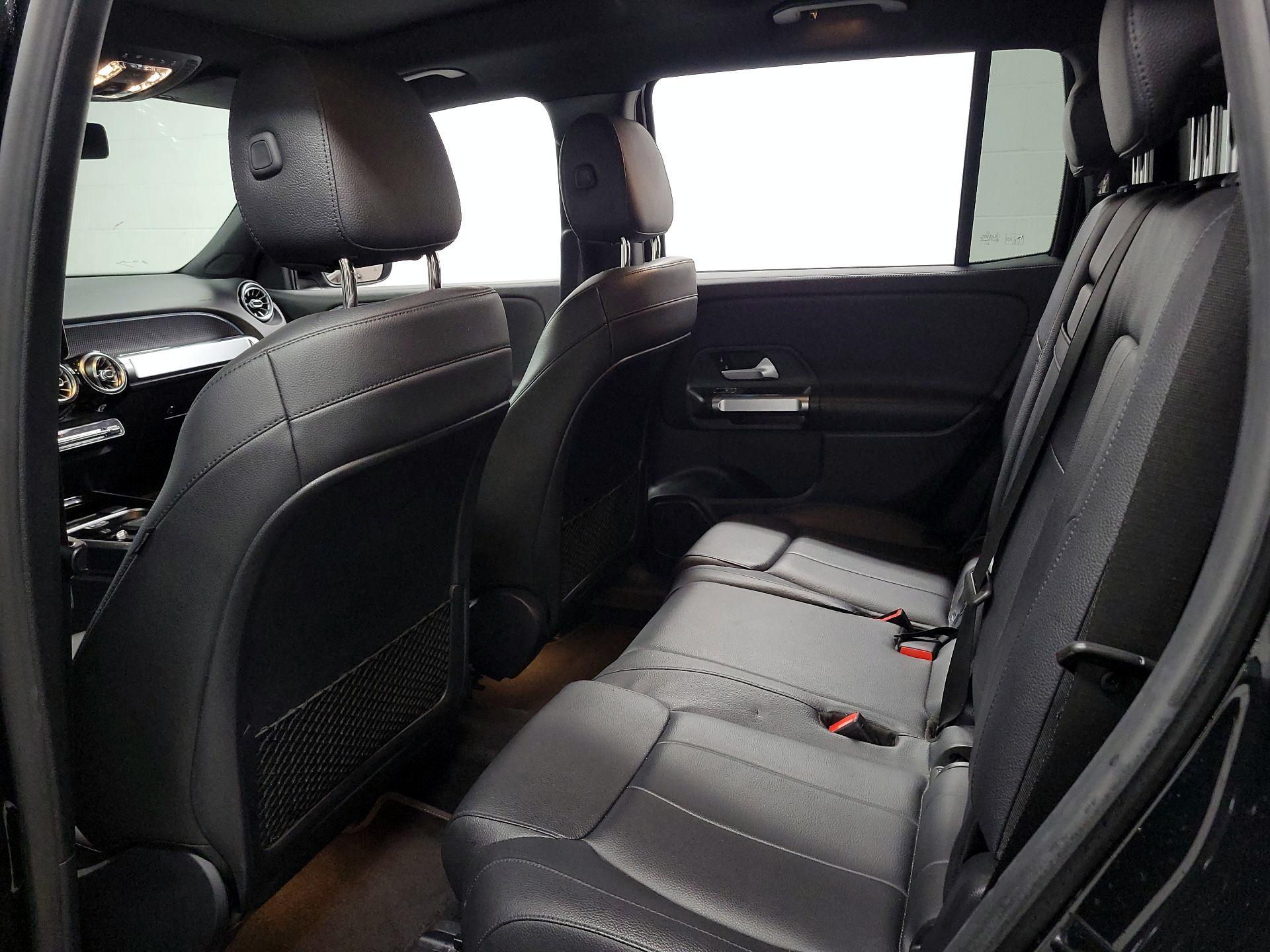 Thumbnail: 2021 Mercedes-Benz GLB - 19