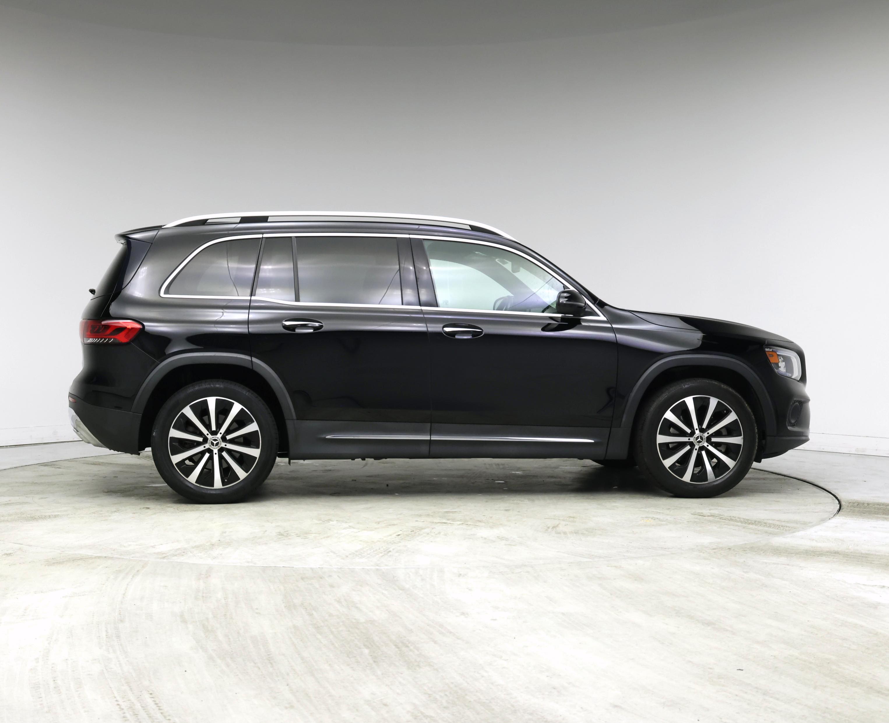 Thumbnail: 2021 Mercedes-Benz GLB - 7