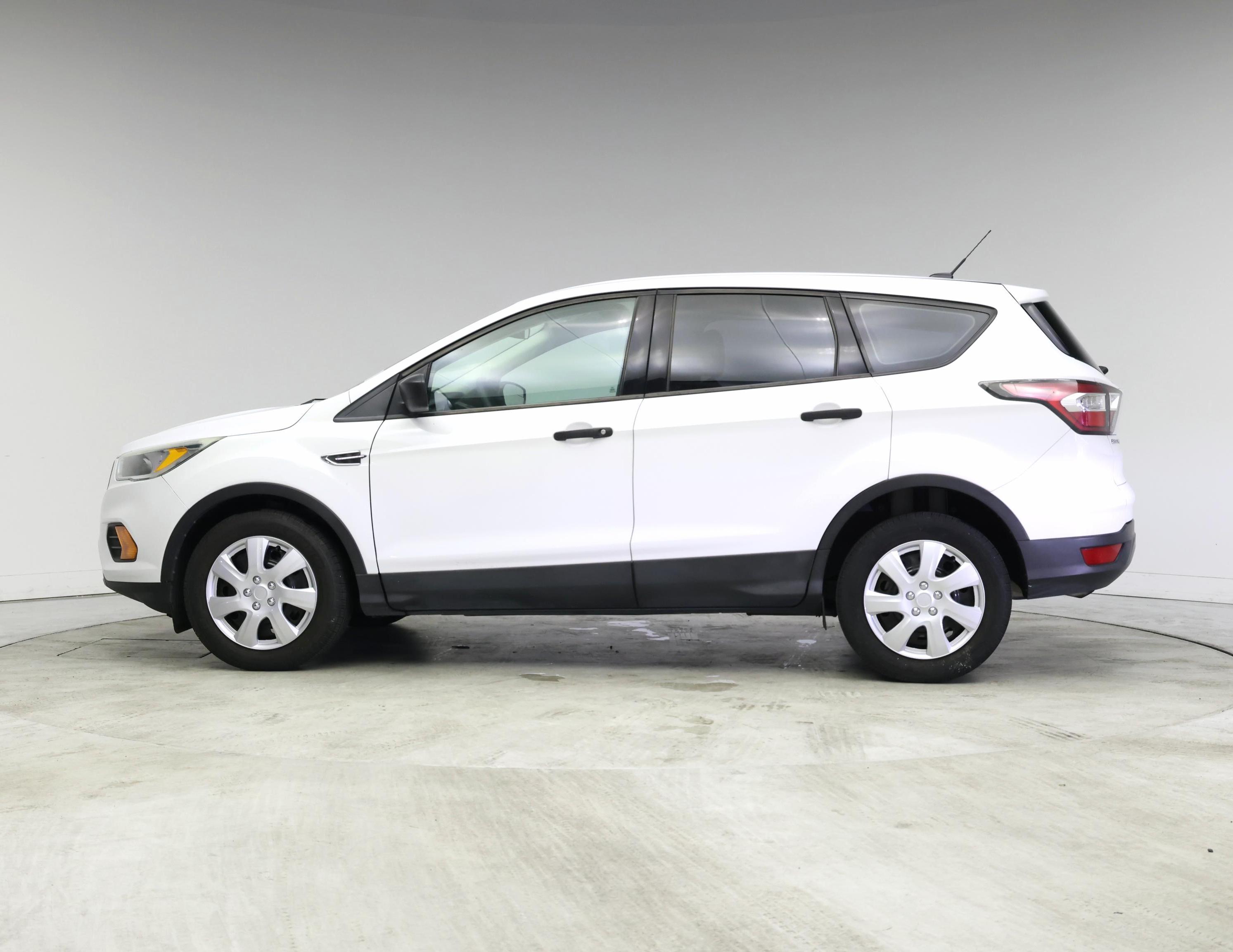 Thumbnail: 2017 Ford Escape - 3
