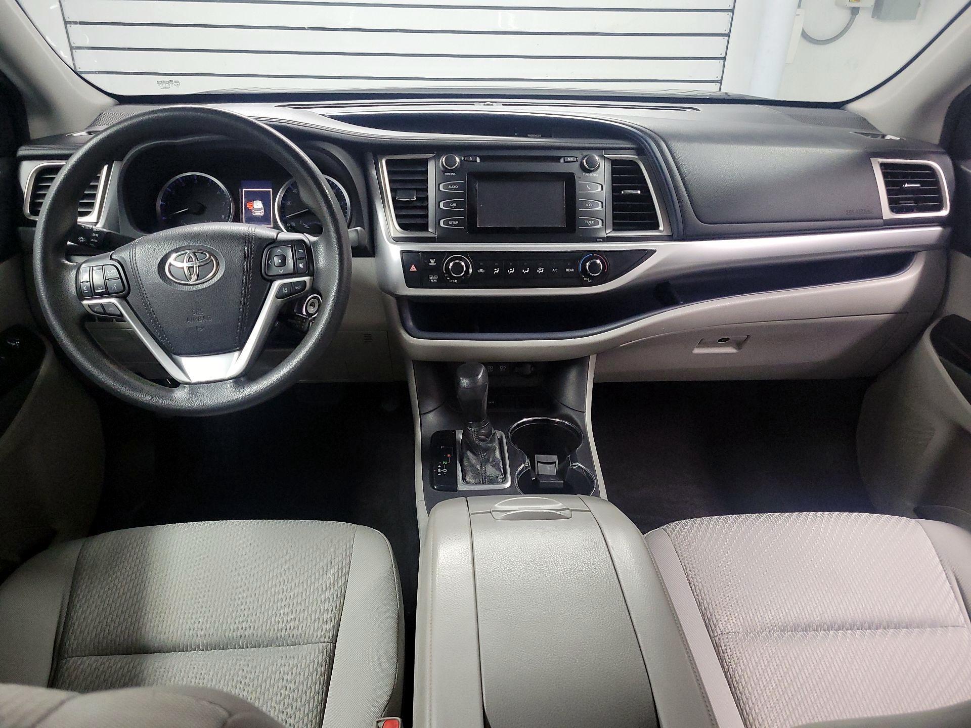 Thumbnail: 2018 Toyota Highlander - 9