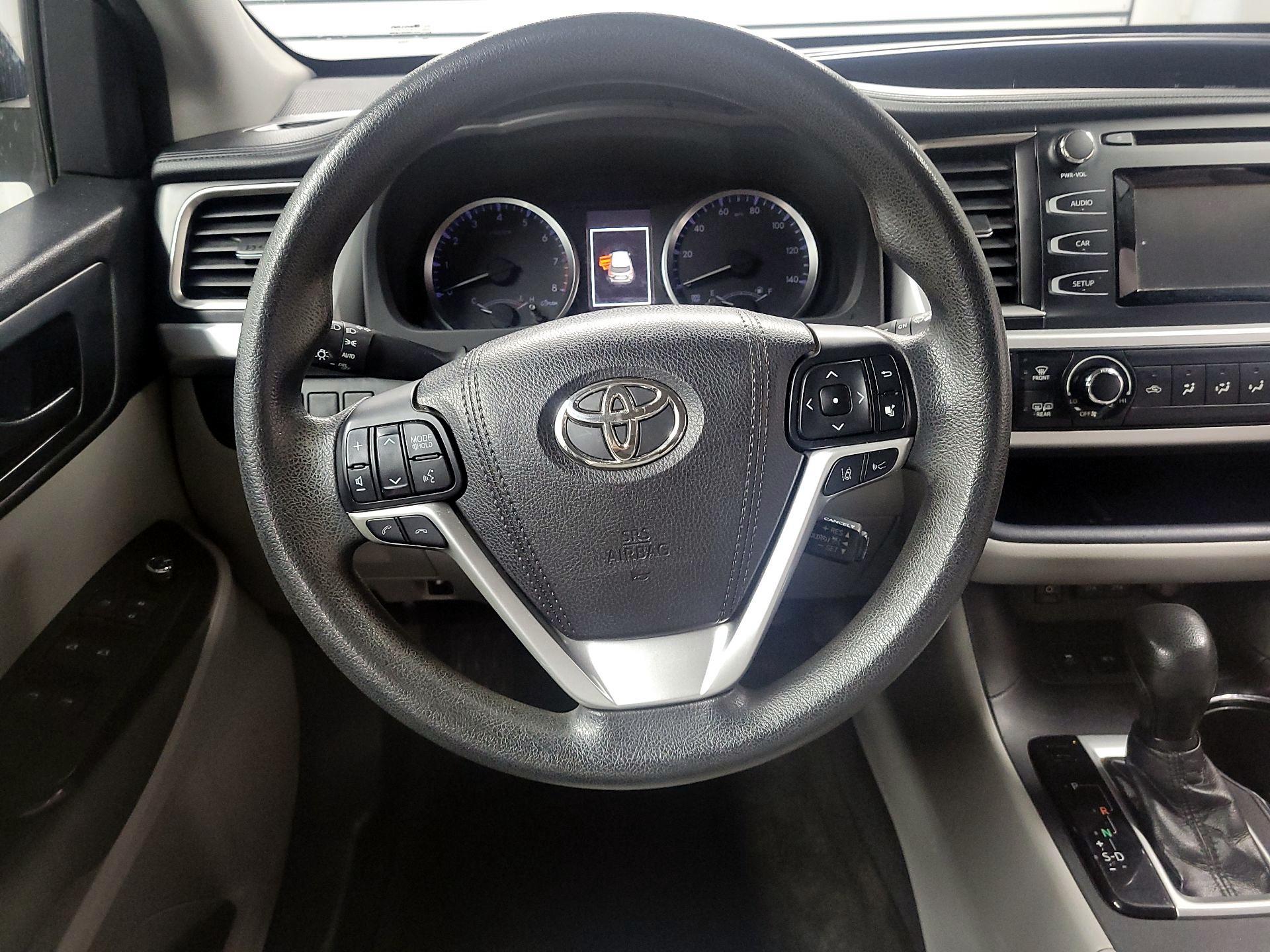 Thumbnail: 2018 Toyota Highlander - 10